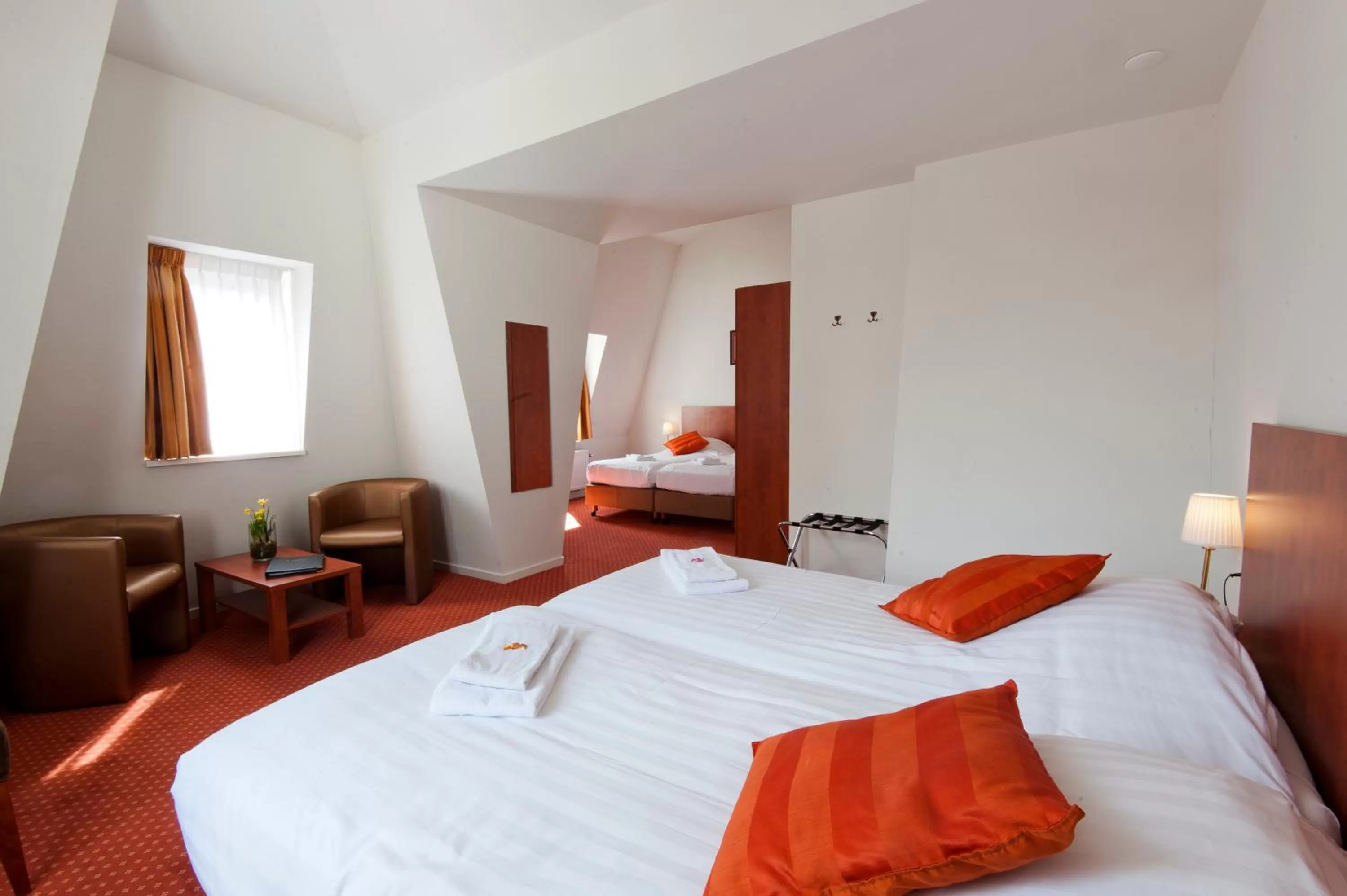 Bedroom, Bed in Ambassador City Centre Hotel