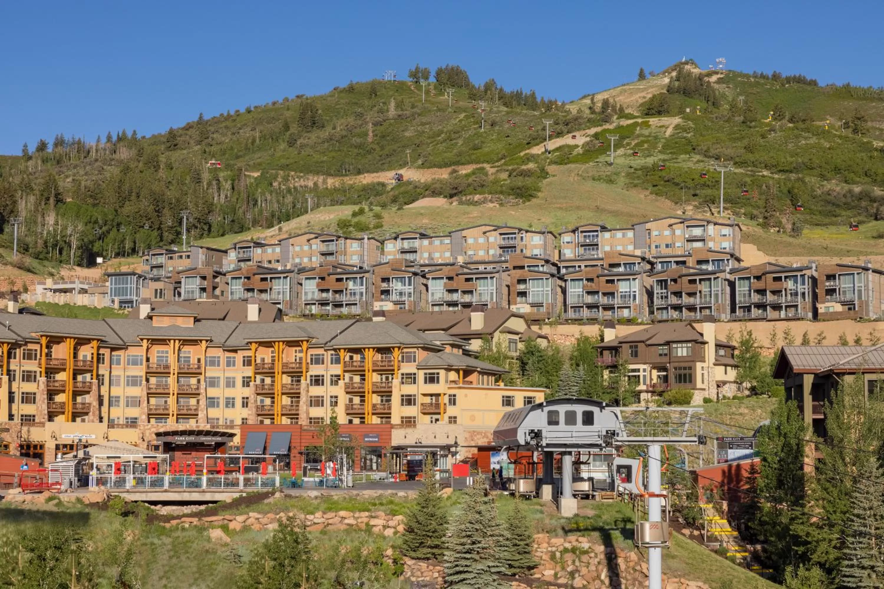 Mountain view in YOTELPAD Park City