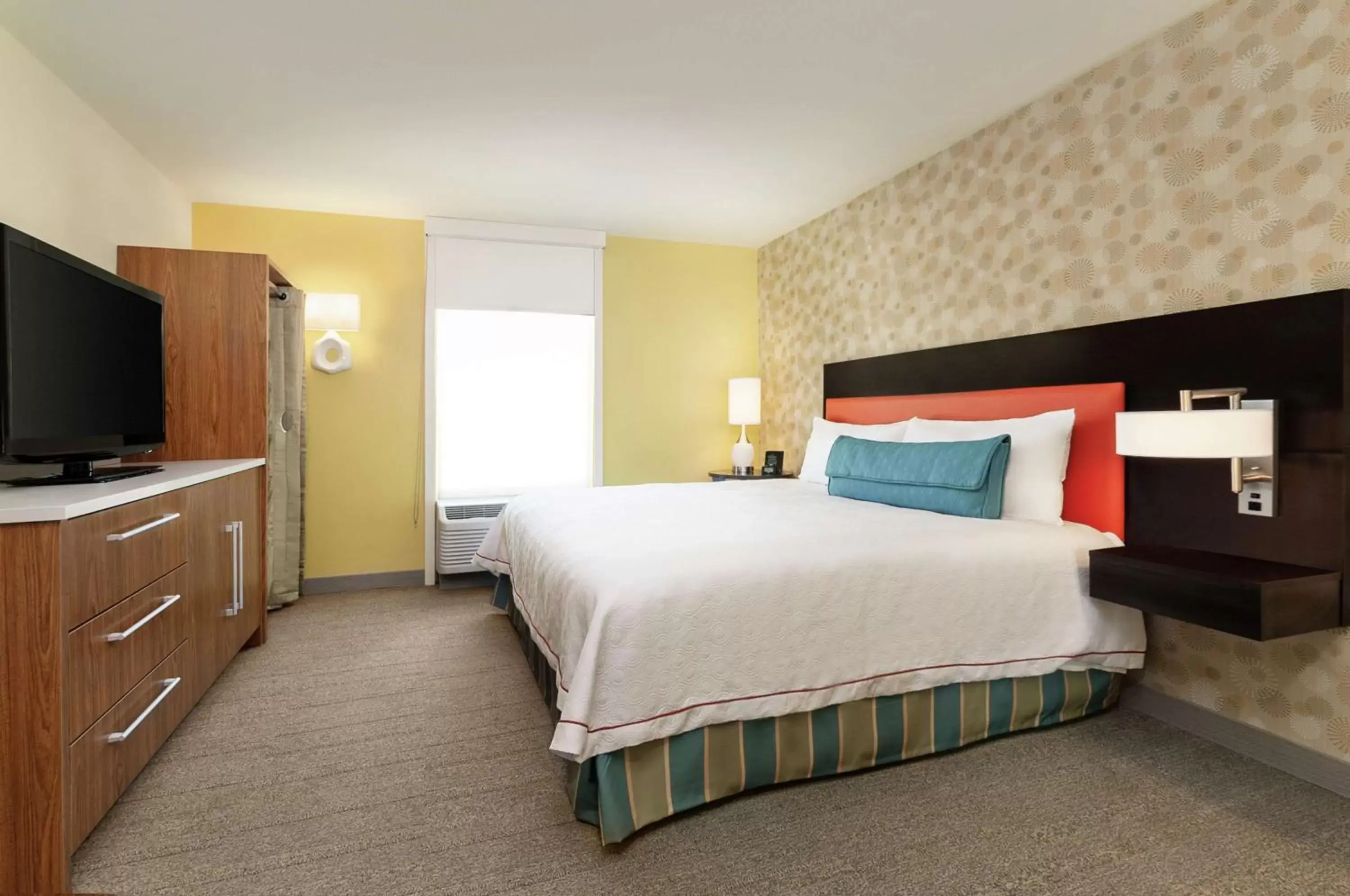 Bedroom, Bed in Home2 Suites by Hilton Biloxi/North/D'Iberville