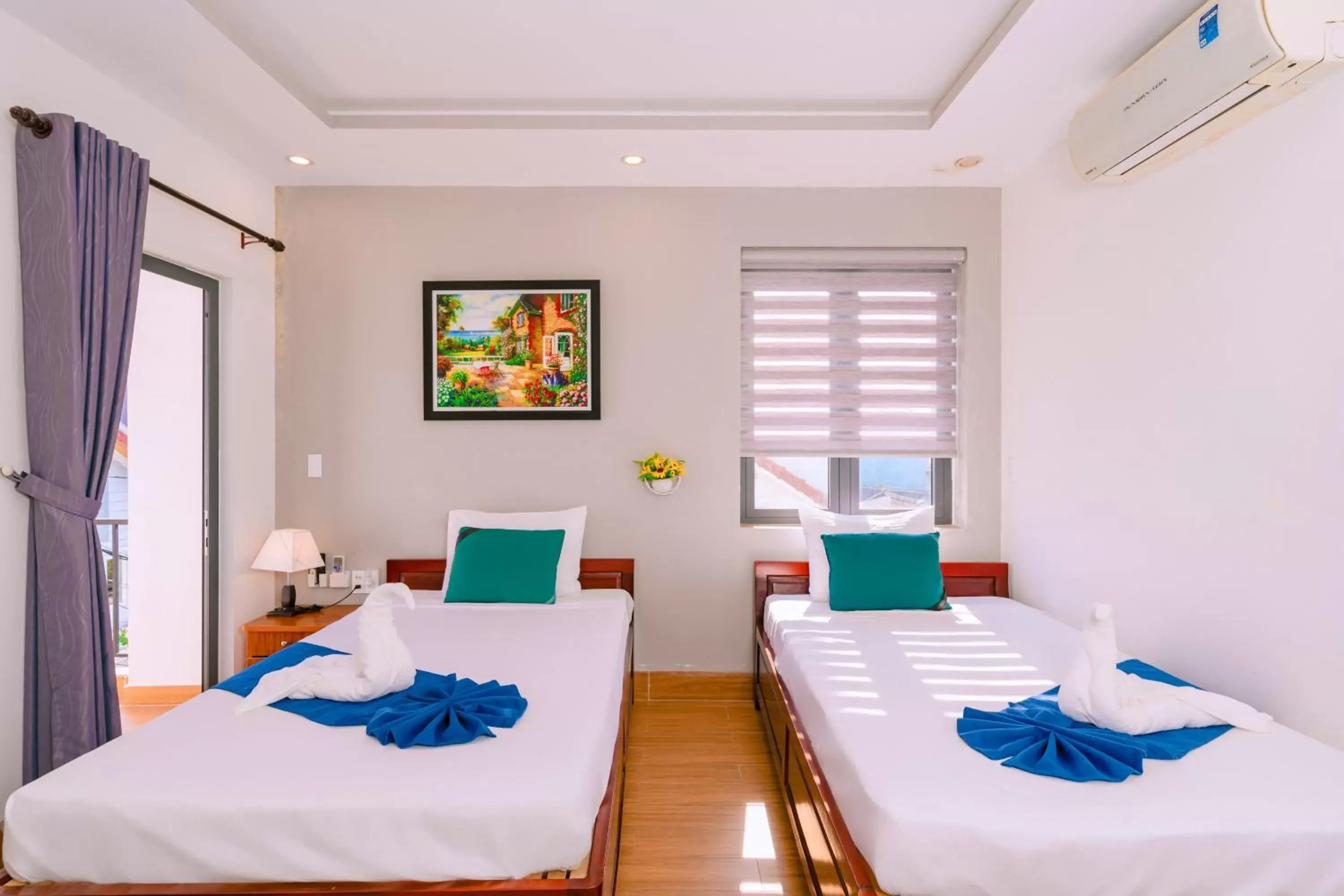Twin Room - single occupancy in Vinh Khang Homestay Twin Room - single occupancy in Vinh Khang Homestay