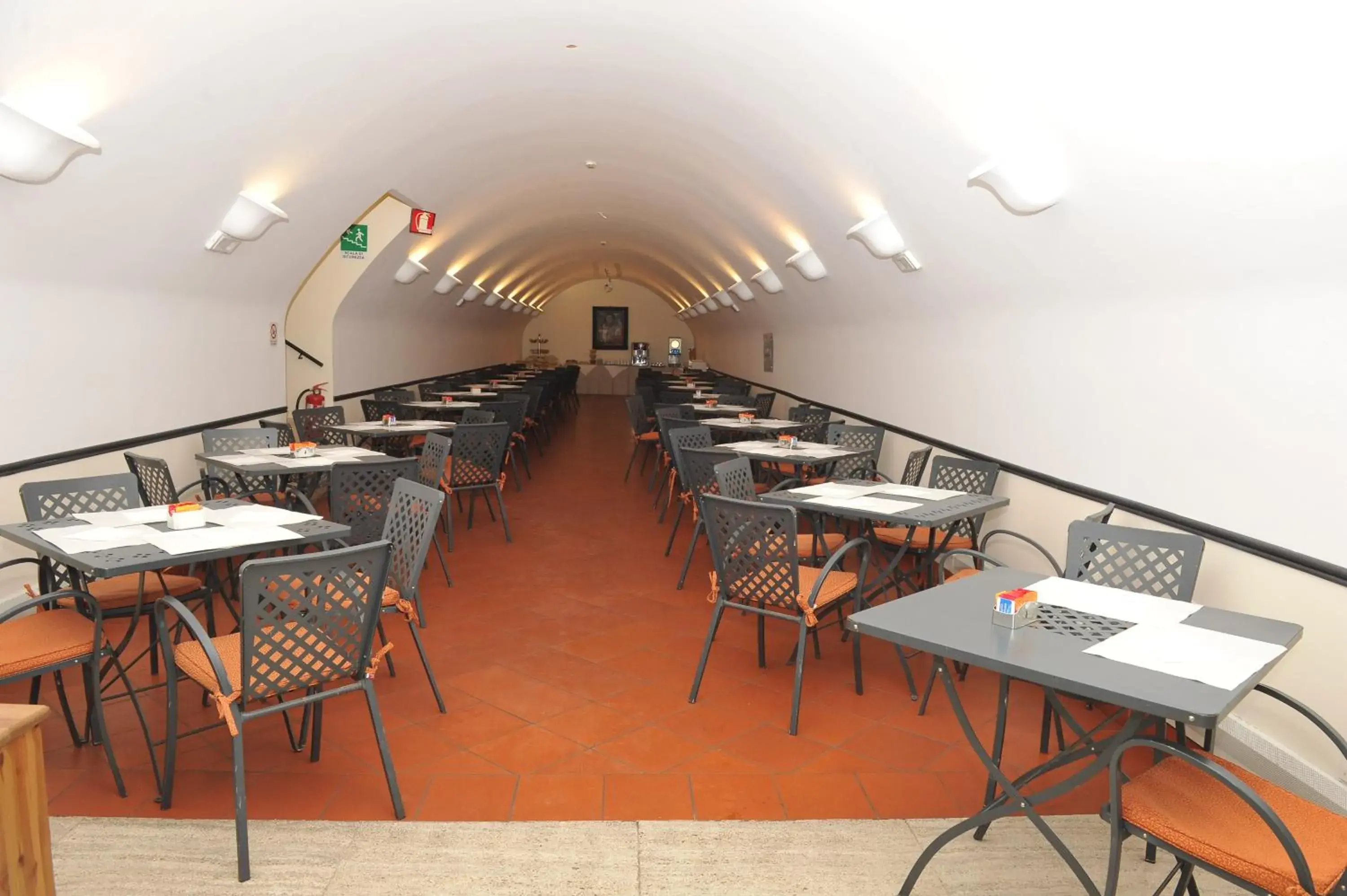 Buffet breakfast, Restaurant/Places to Eat in Domus Sessoriana