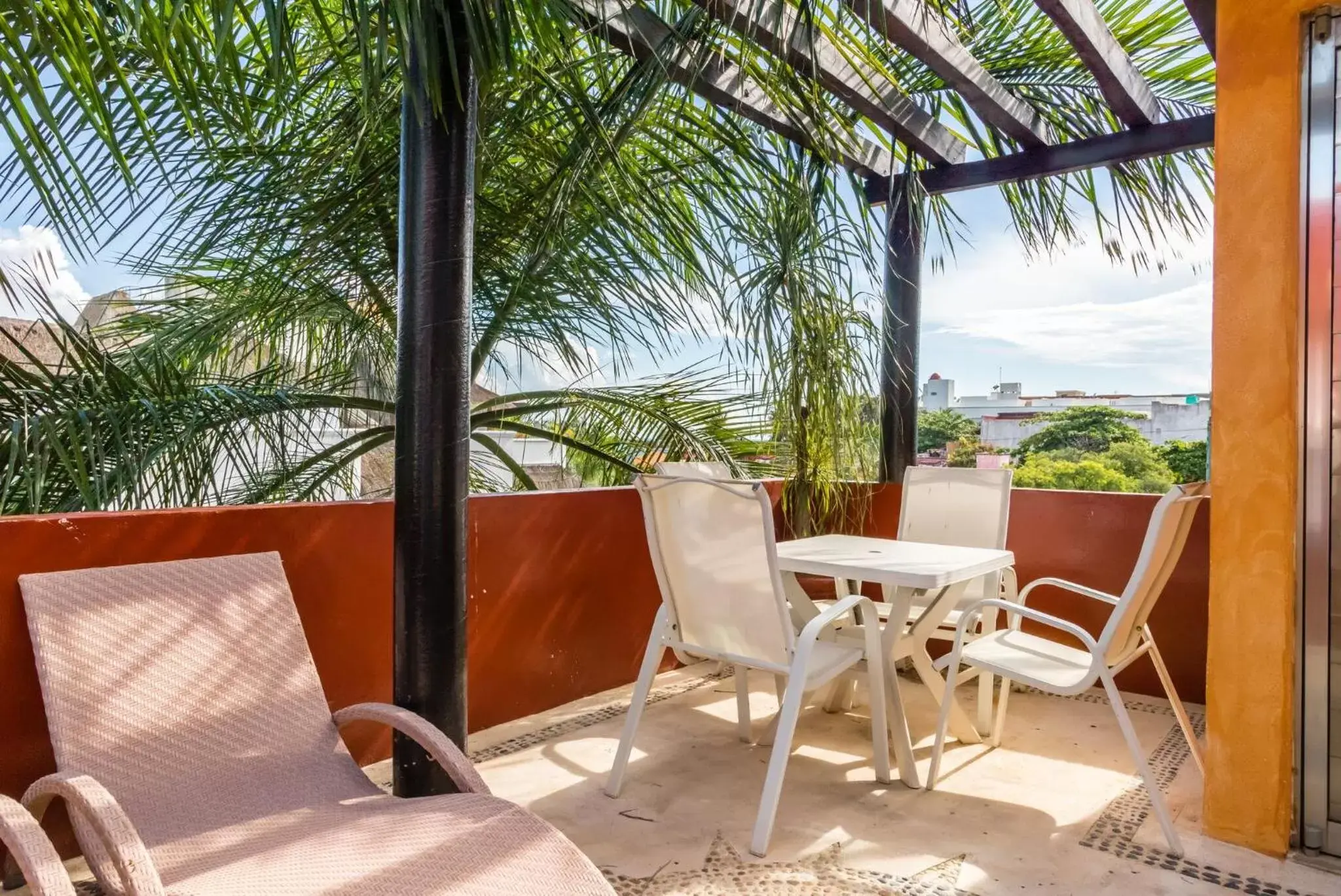 Balcony/Terrace in Moonshine Hotel