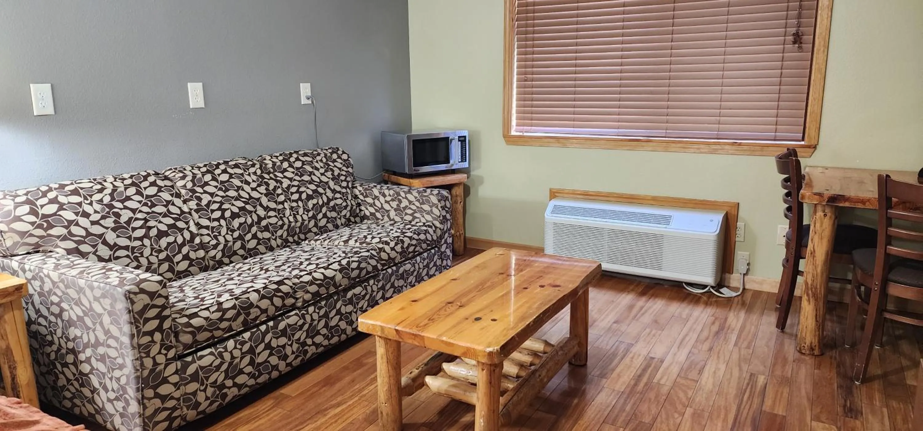 Seating area in Nisqually Lodge