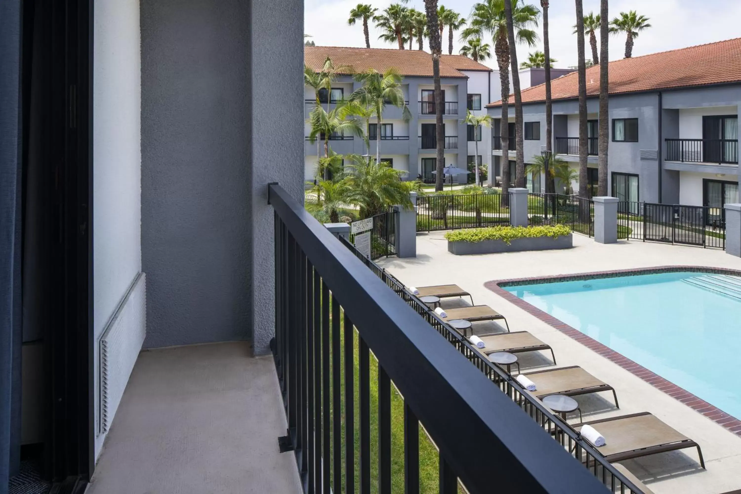 Property building, Pool View in Courtyard by Marriott Los Angeles Hacienda Heights Orange County