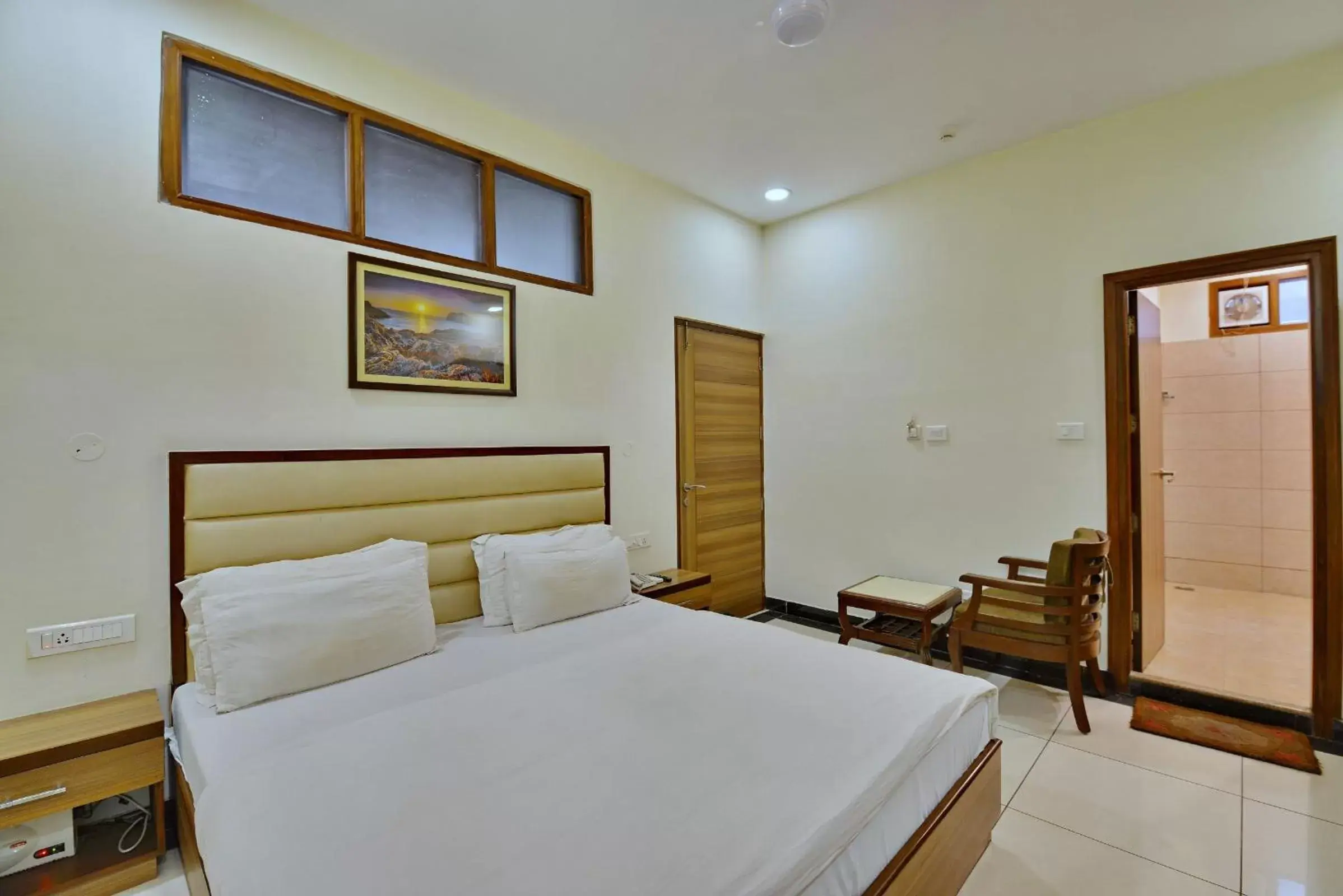 Bed in Hotel Aricent Opposite ISBT Sector 17 Chandigarh Bed in Hotel Aricent Opposite ISBT Sector 17 Chandigarh