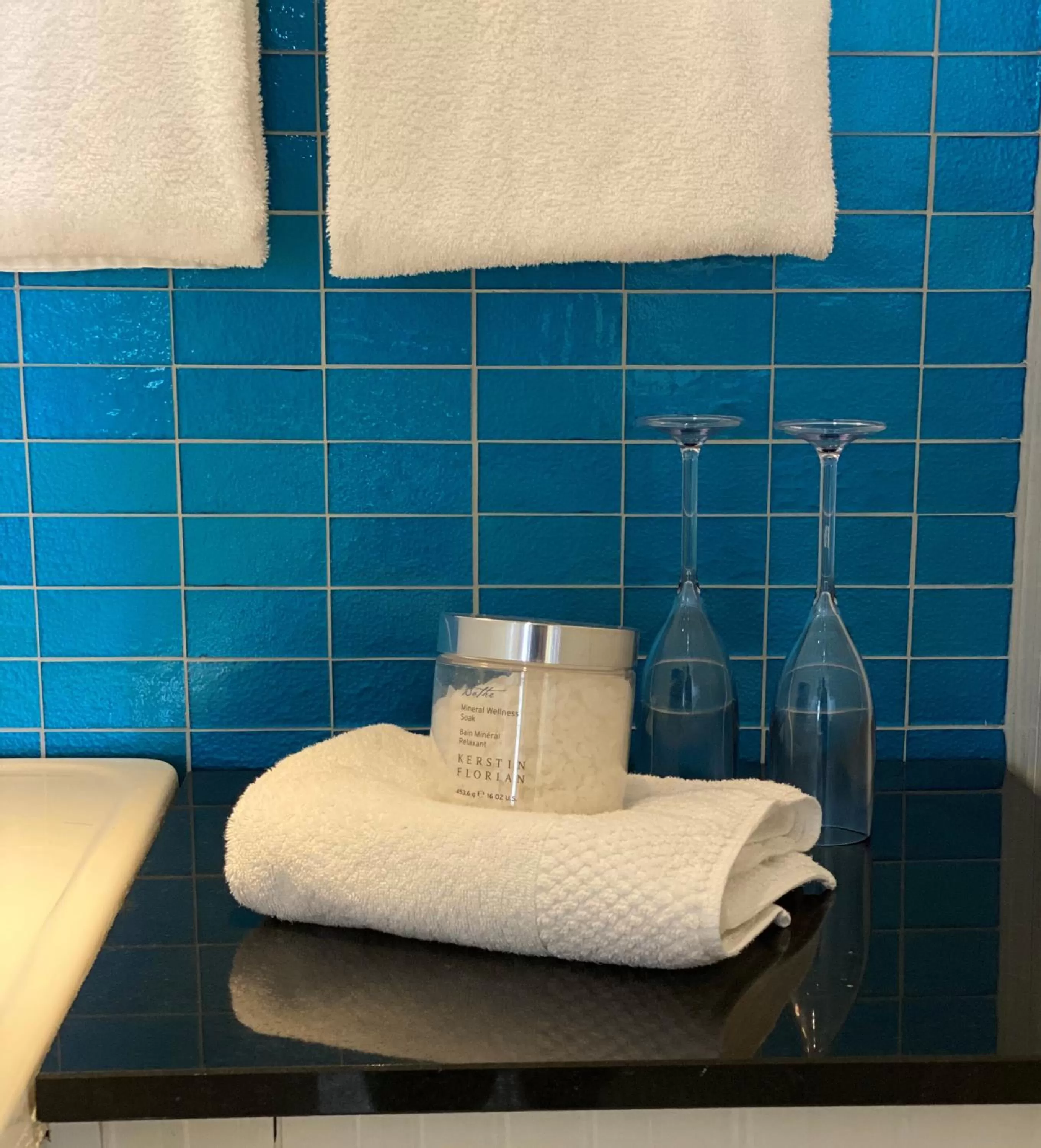 Decorative detail in Strand City Hotel