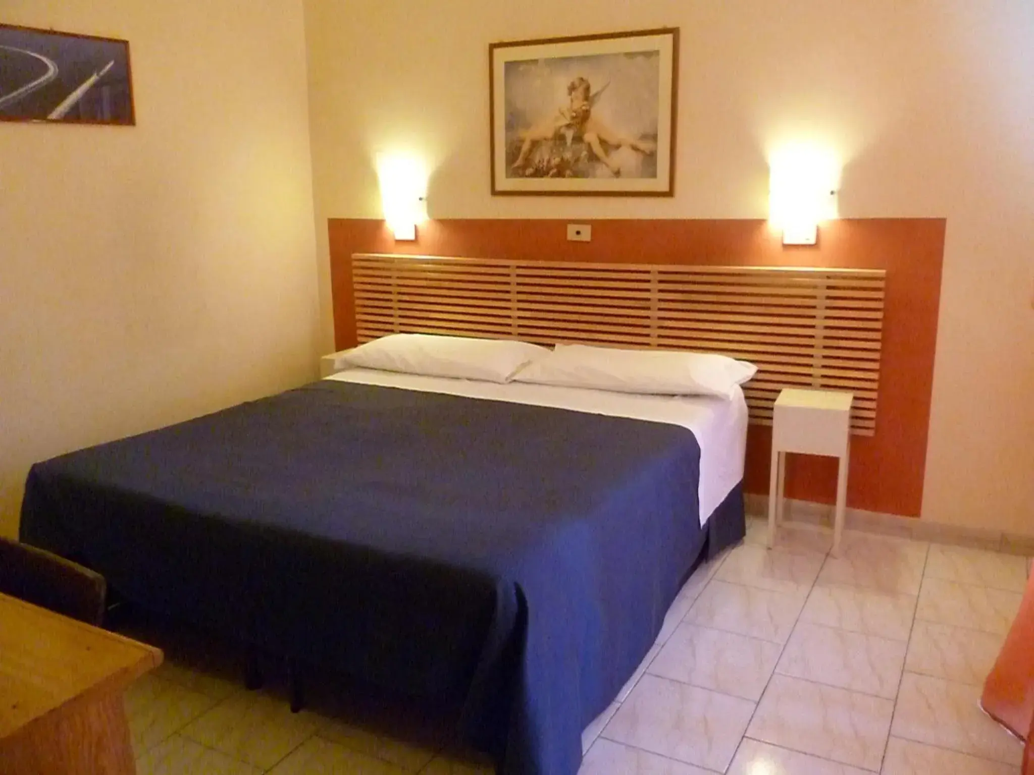 Bedroom, Bed in Hotel Pensione Romeo