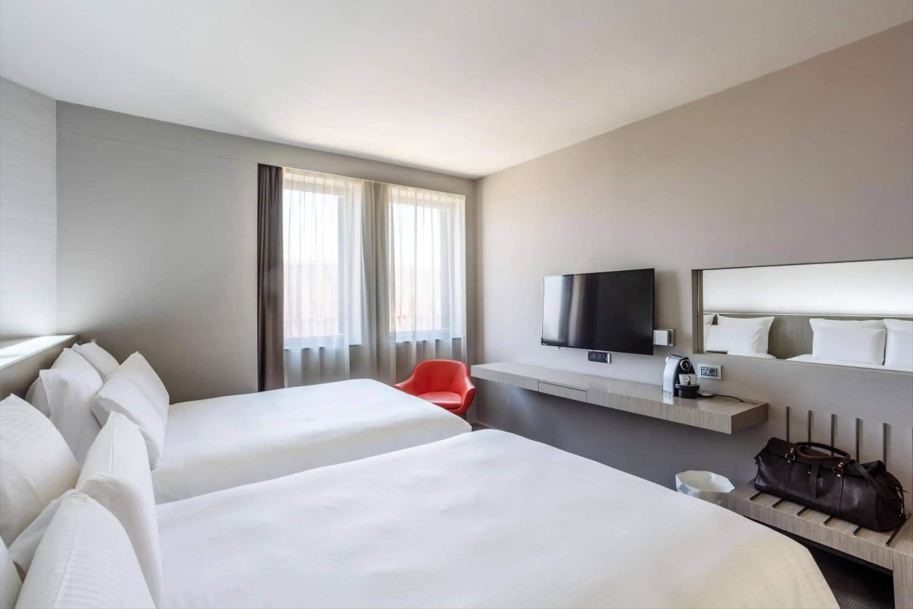 Standard Family Suite with Two Connecting Rooms in Pullman Toulouse Centre Ramblas