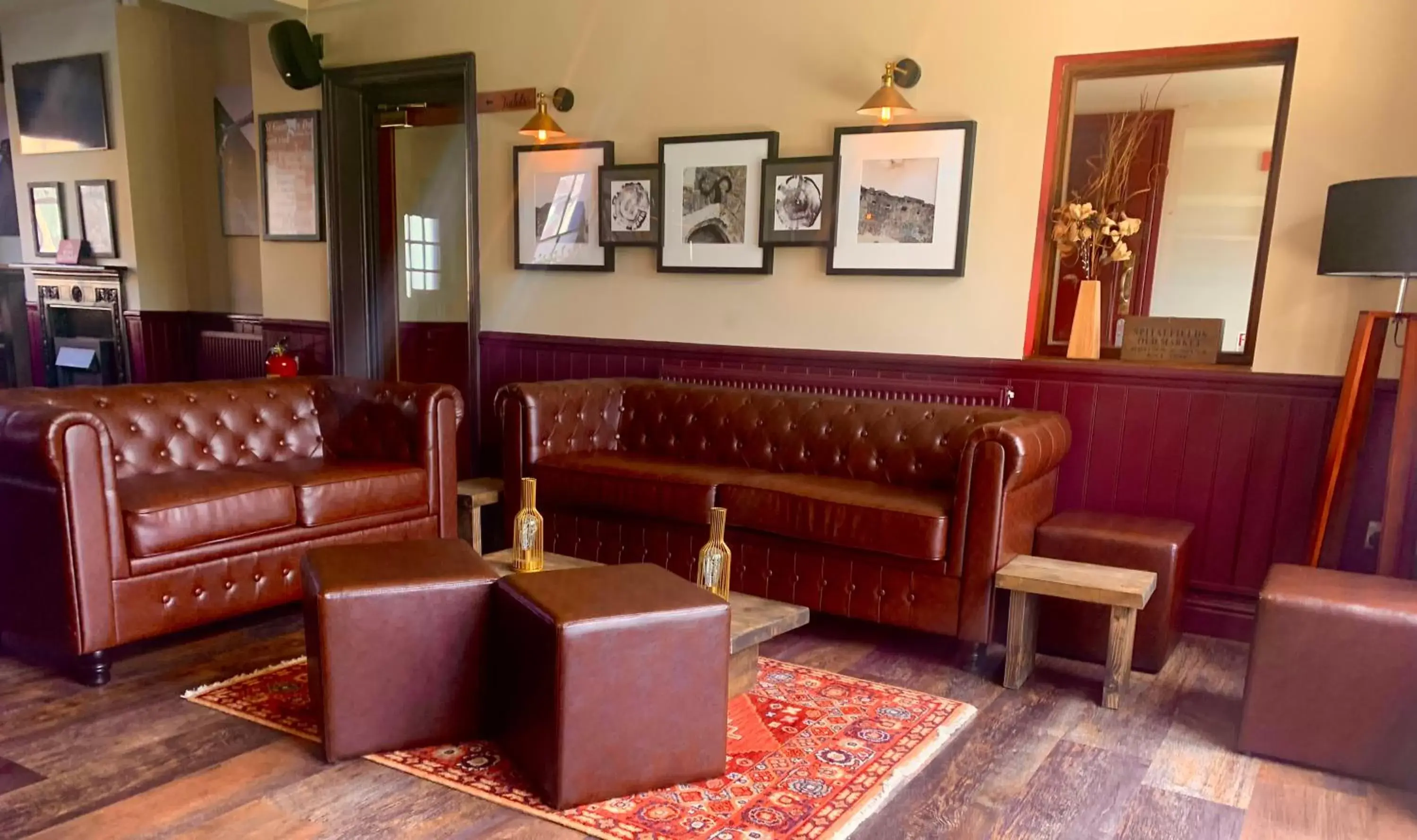 Lounge or bar, Lobby/Reception in Crown & Anchor