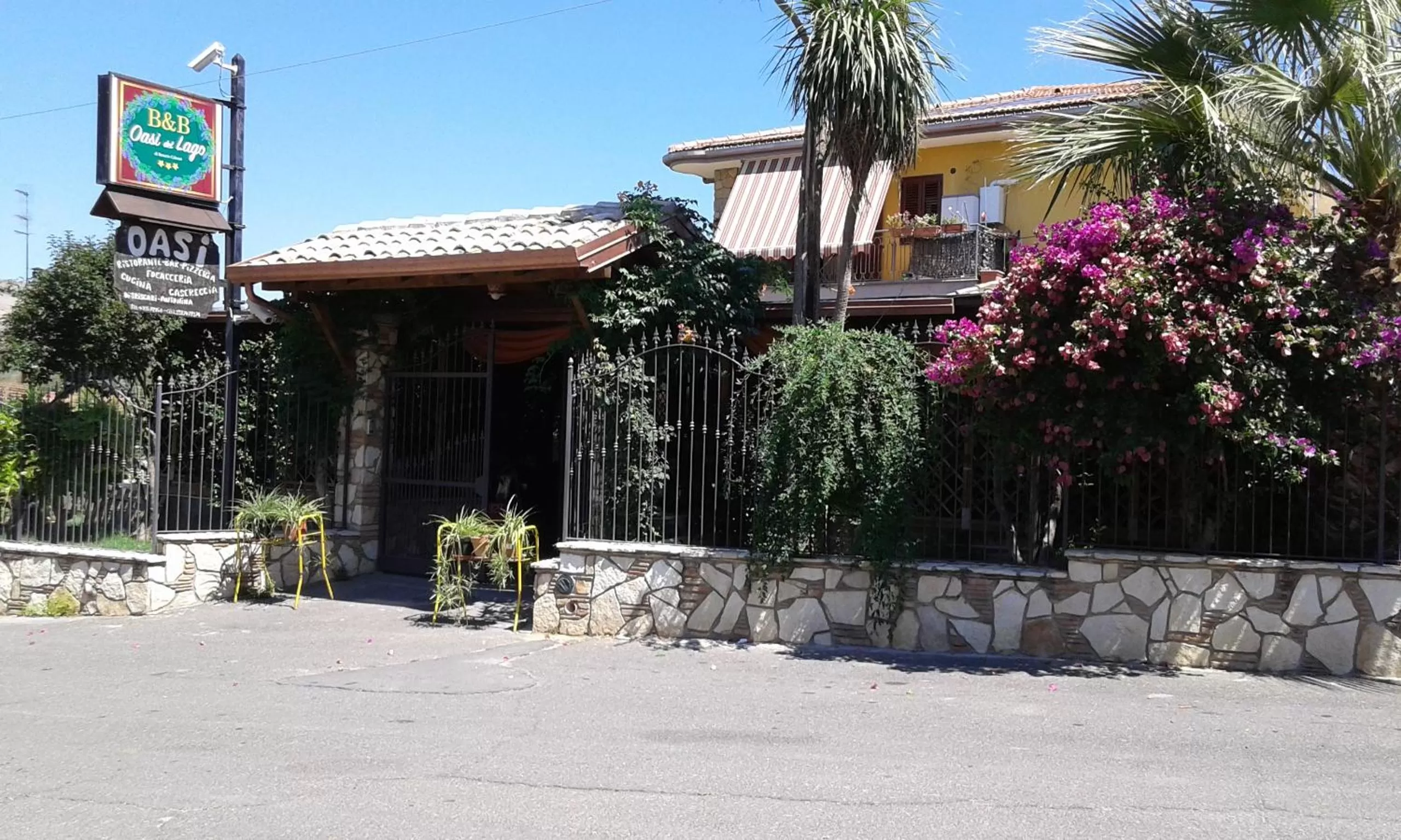 Restaurant/places to eat in Oasi del Lago