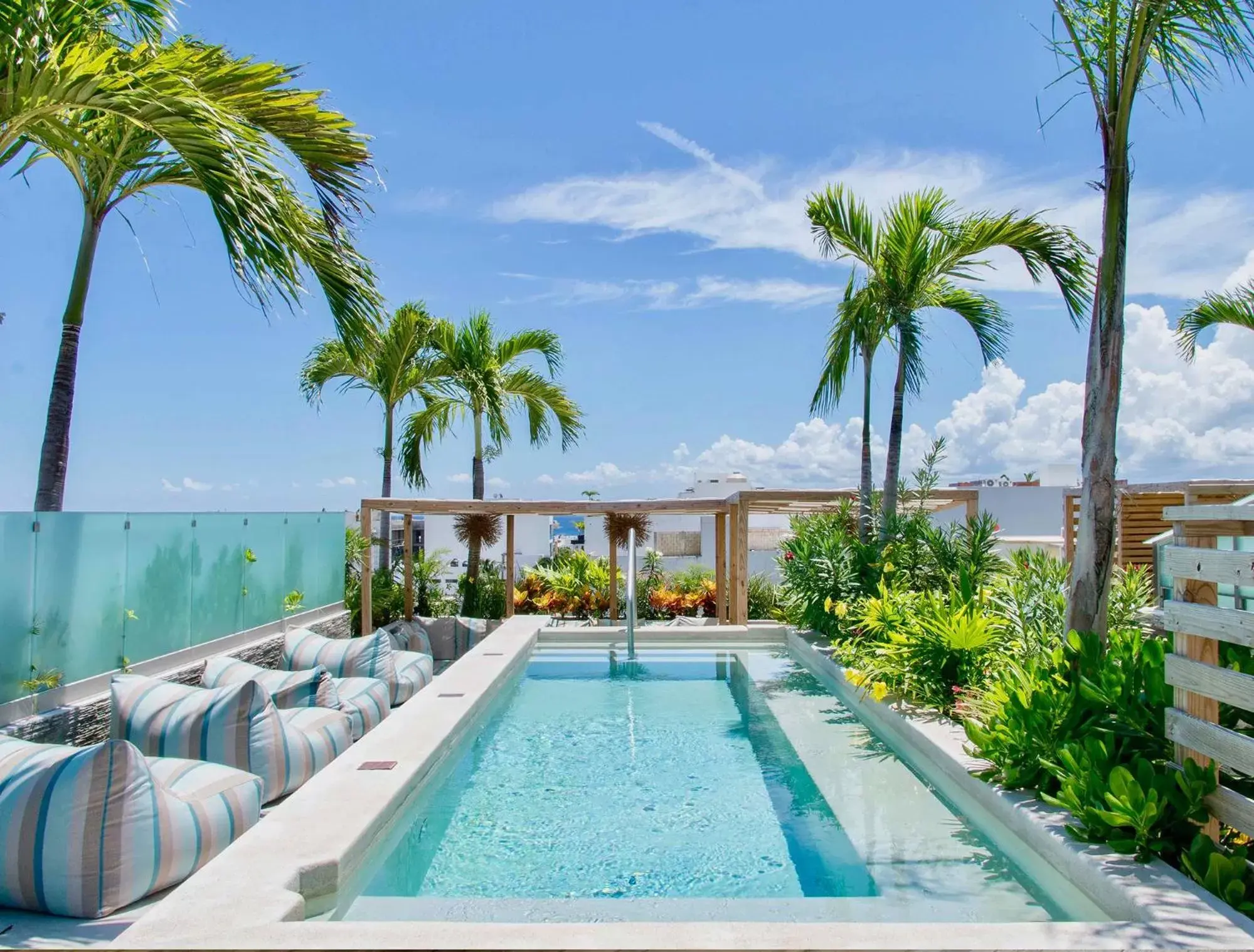 Swimming Pool in Newport House Playa Boutique Hotel