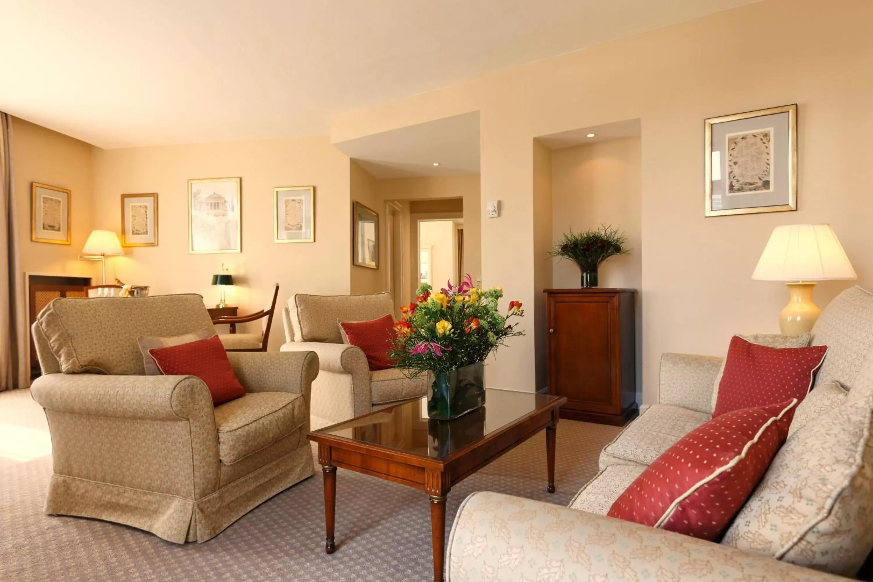 Living room, Seating Area in Hotel Le Plaza Brussels