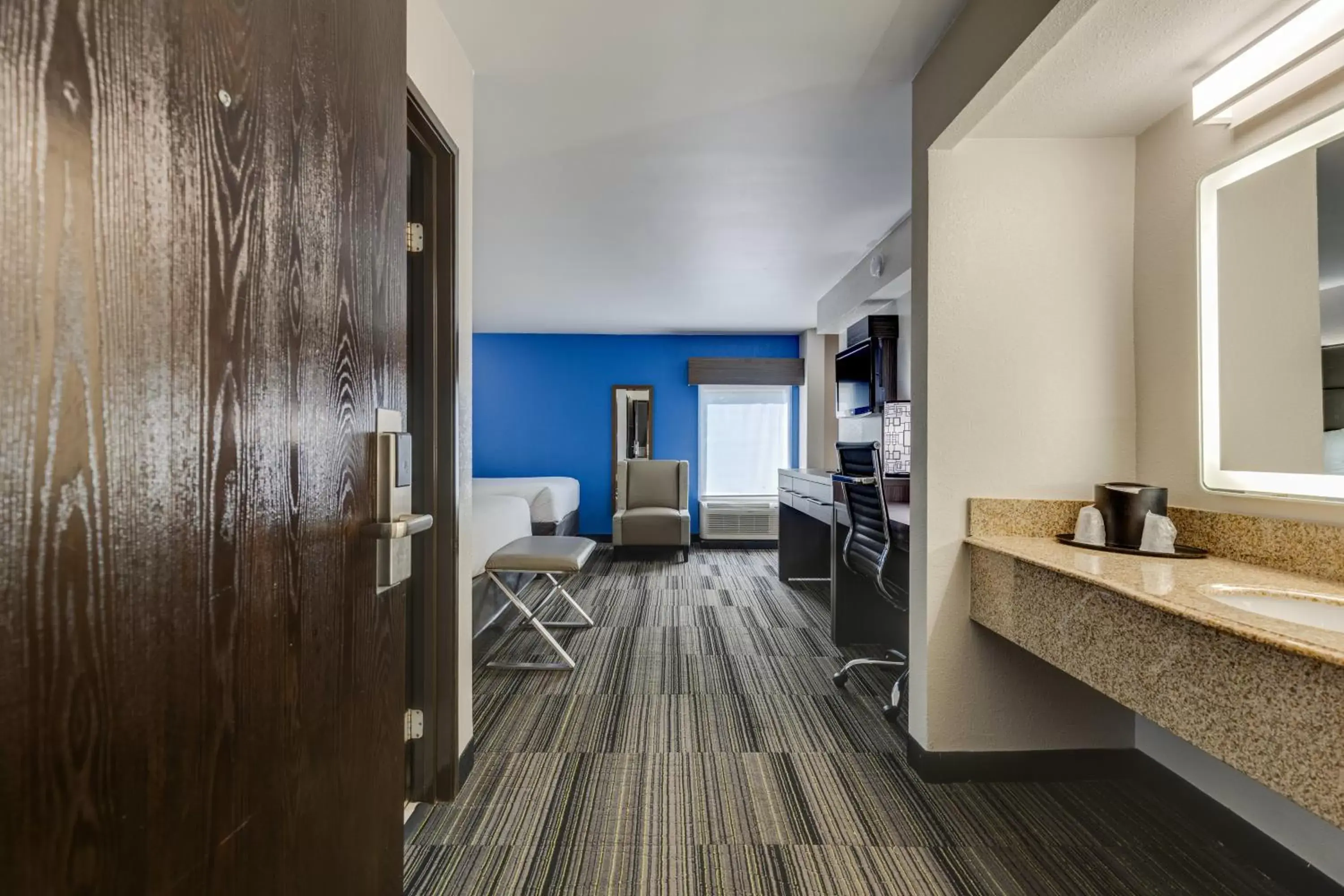 Seating Area in Alexis Inn and Suites Hotel