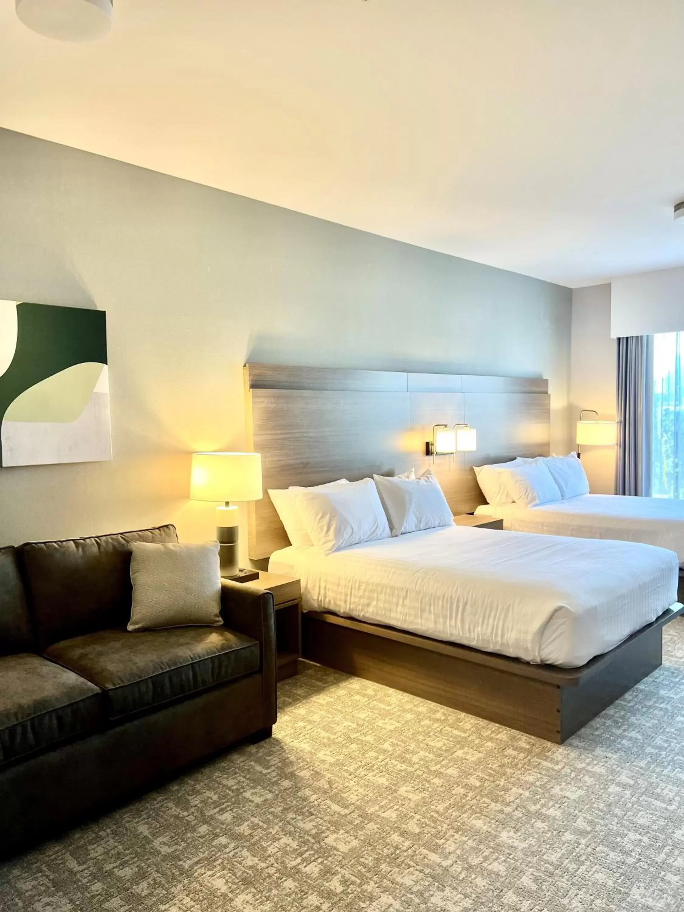 Bed in Best Western Plus Pitt Meadows Inn & Suites