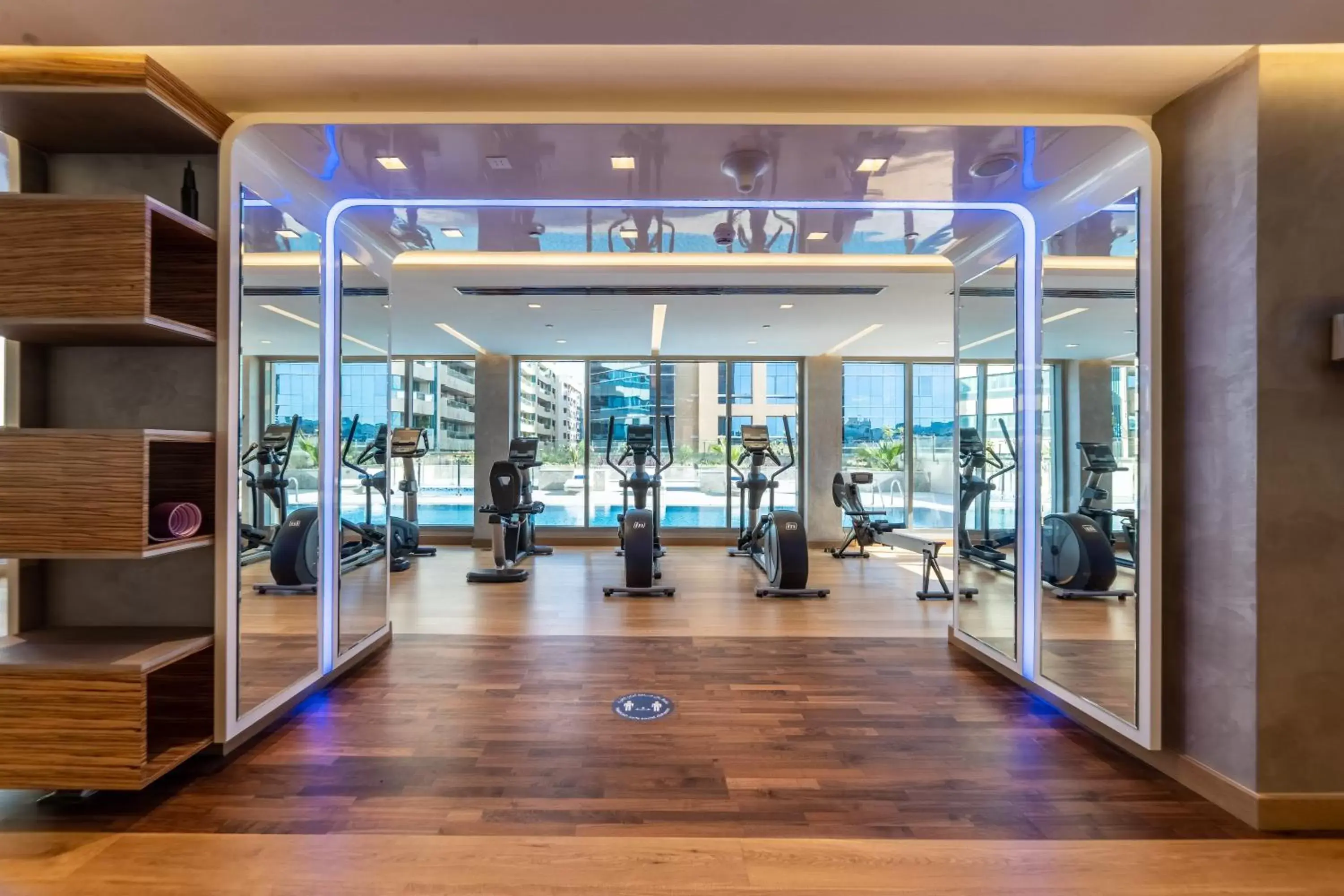 Fitness centre/facilities in Suha Mina Rashid Hotel Apartments