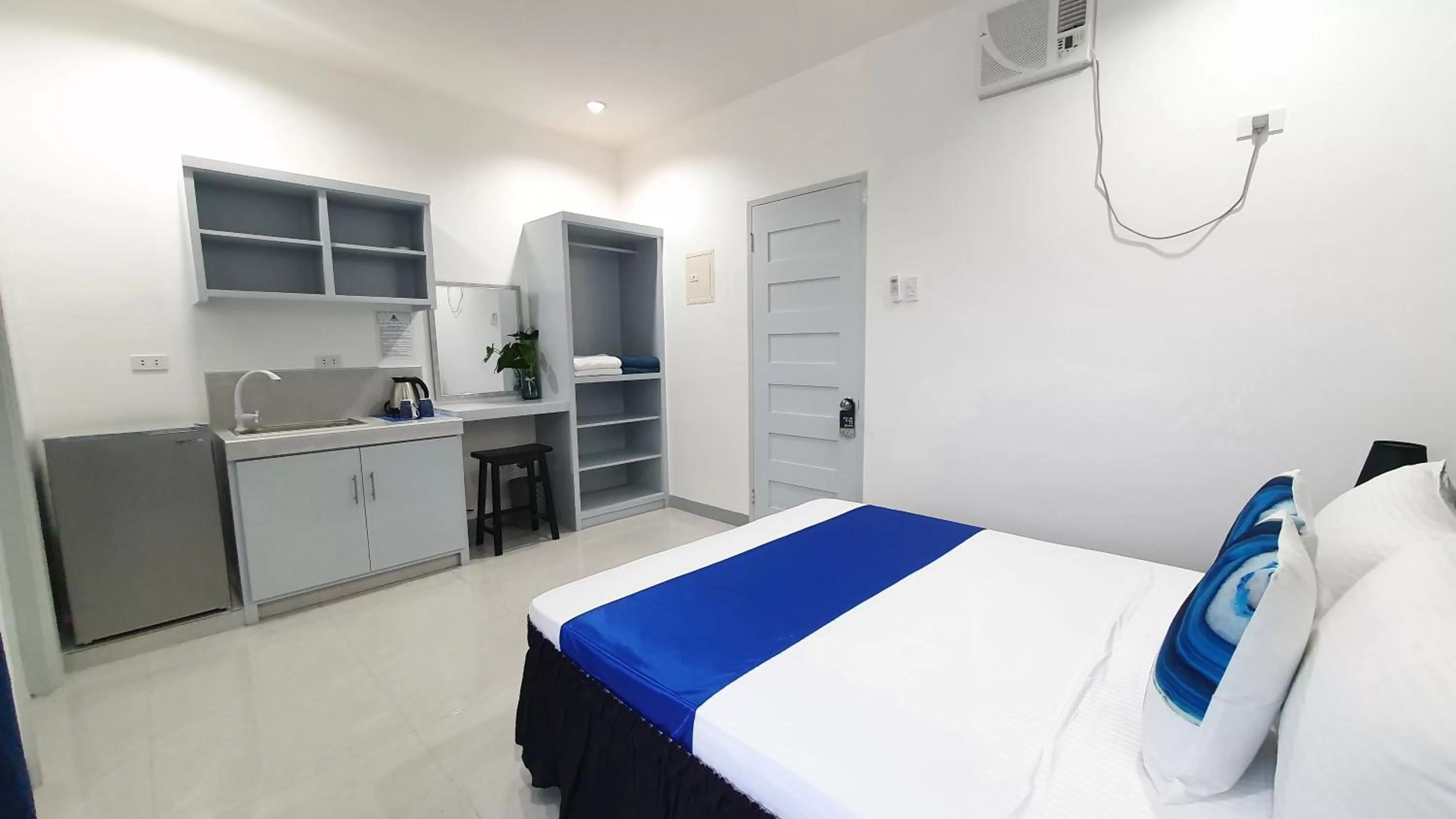 Photo of the whole room, Bed in Sapphire Boutique Resort