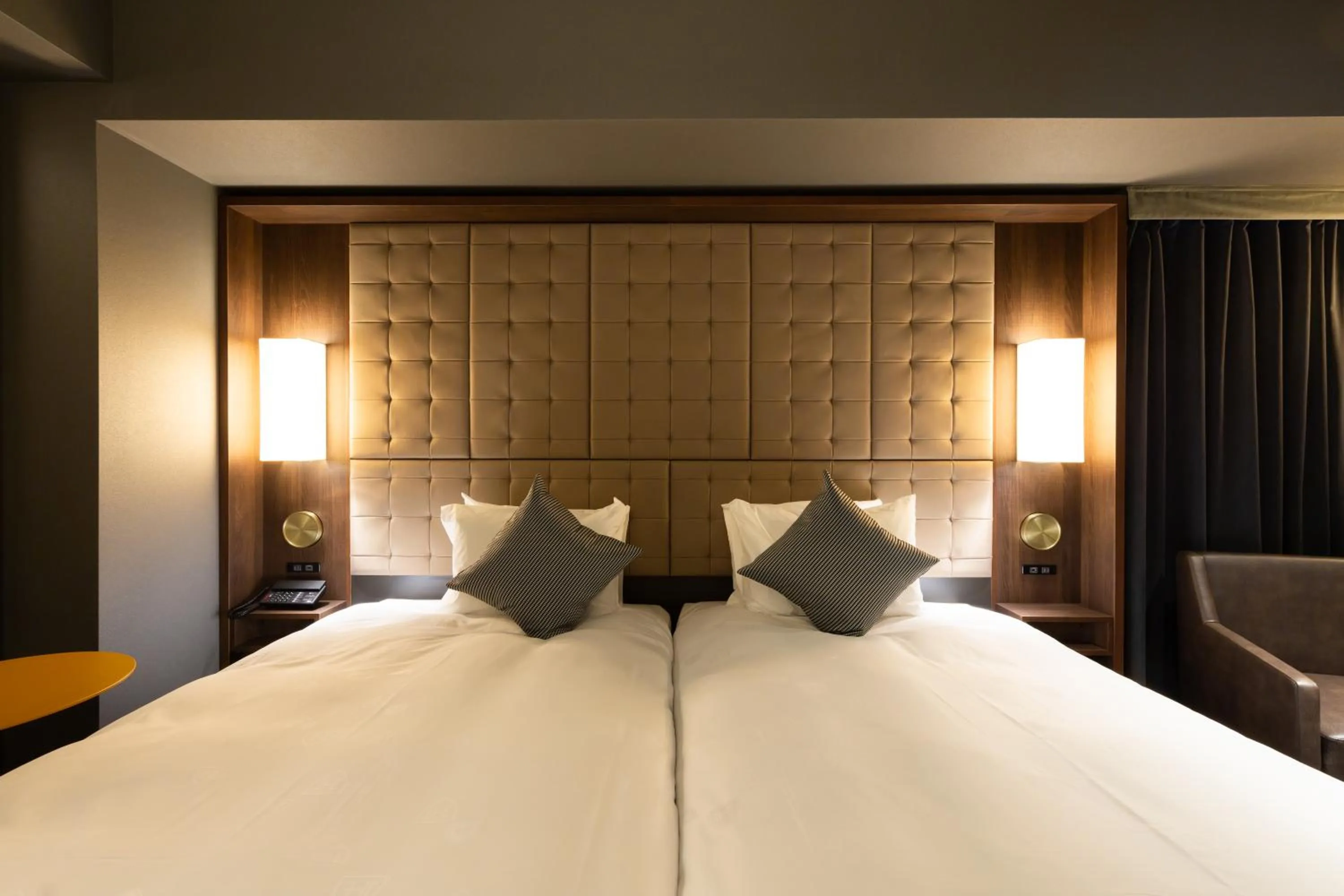 Bed in The Royal Park Canvas - Ginza 8