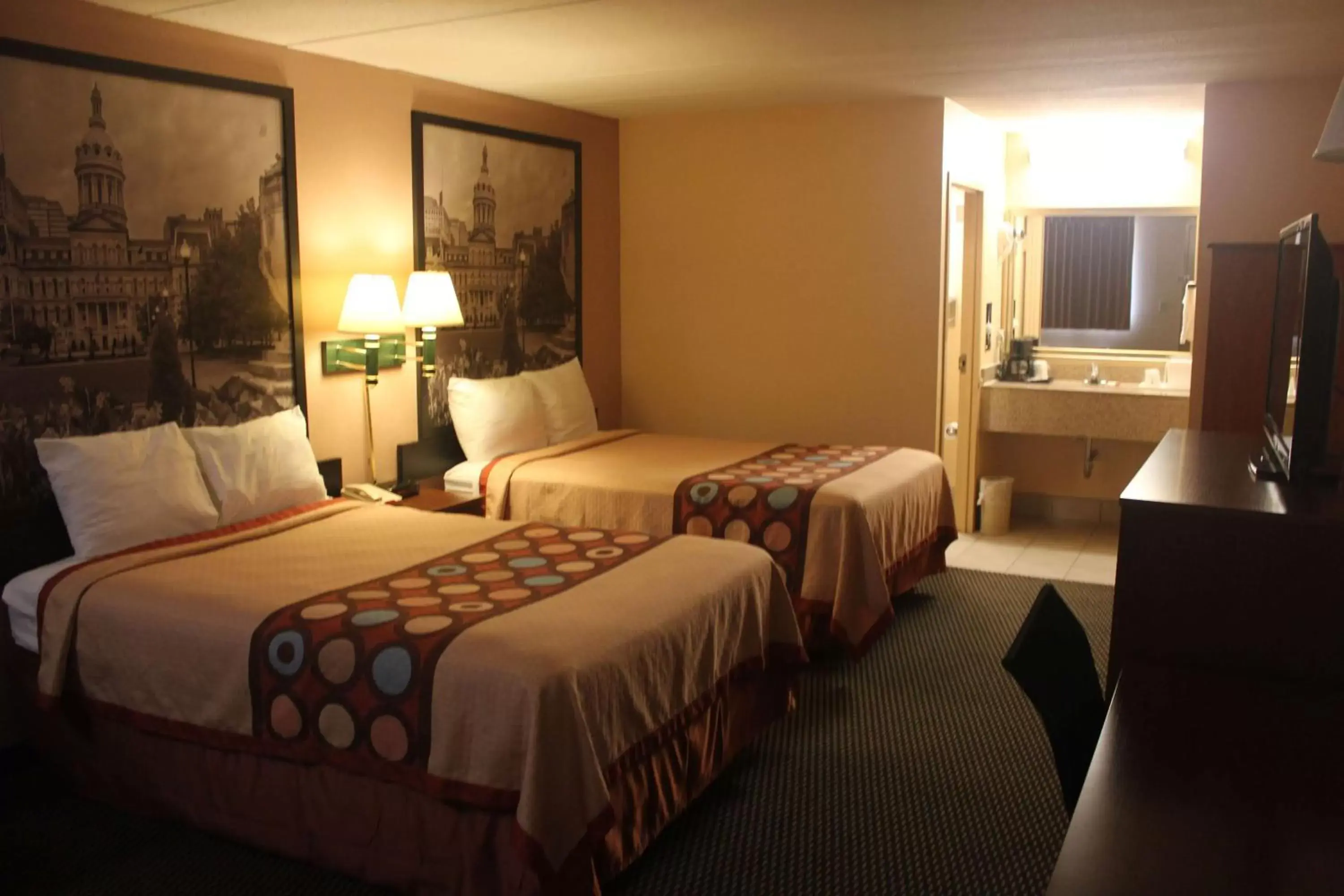 Photo of the whole room, Bed in Super 8 by Wyndham Laurel