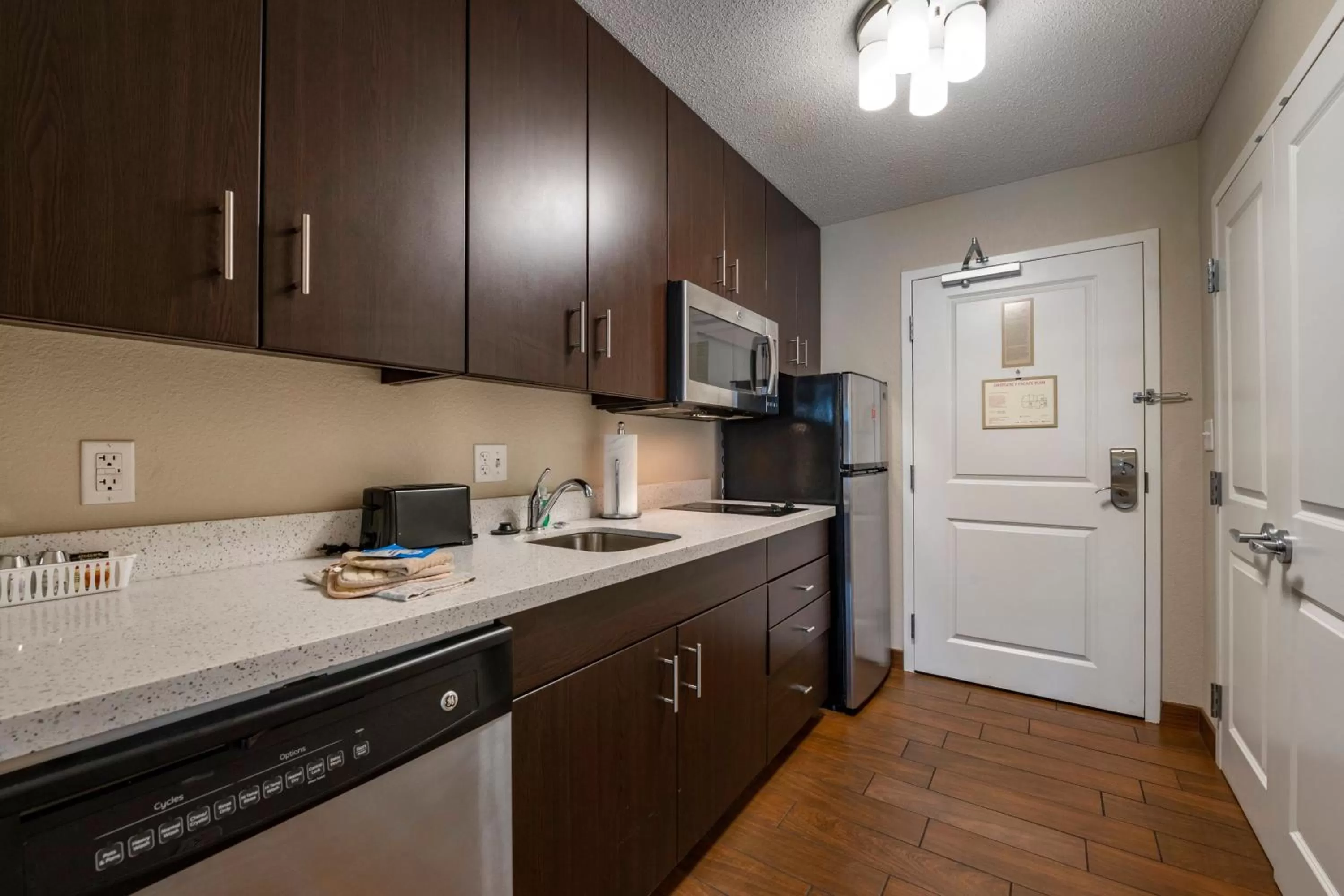 Kitchen or kitchenette in TownePlace Suites by Marriott Vincennes