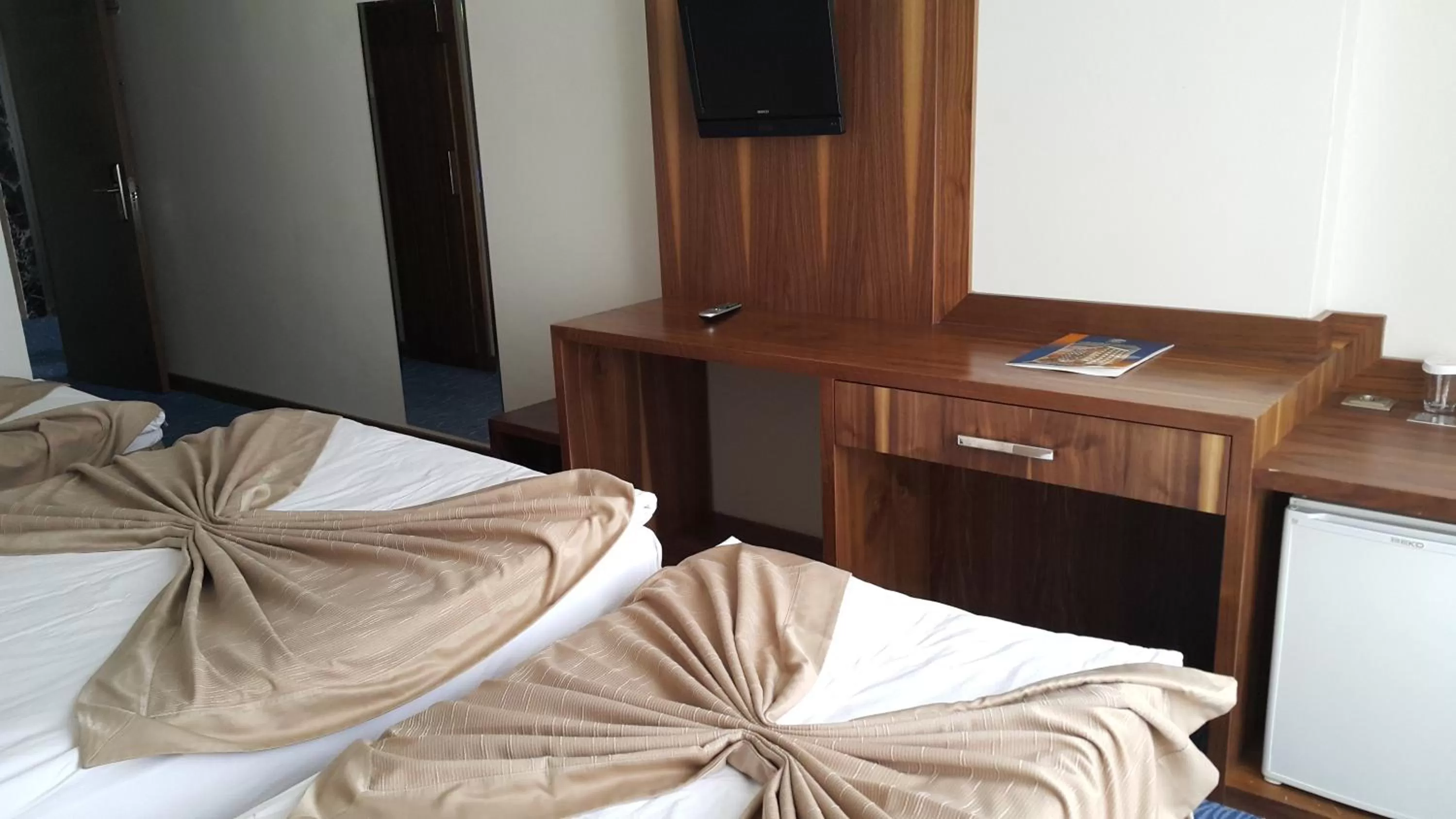 TV and multimedia, Bed in Miroglu Hotel