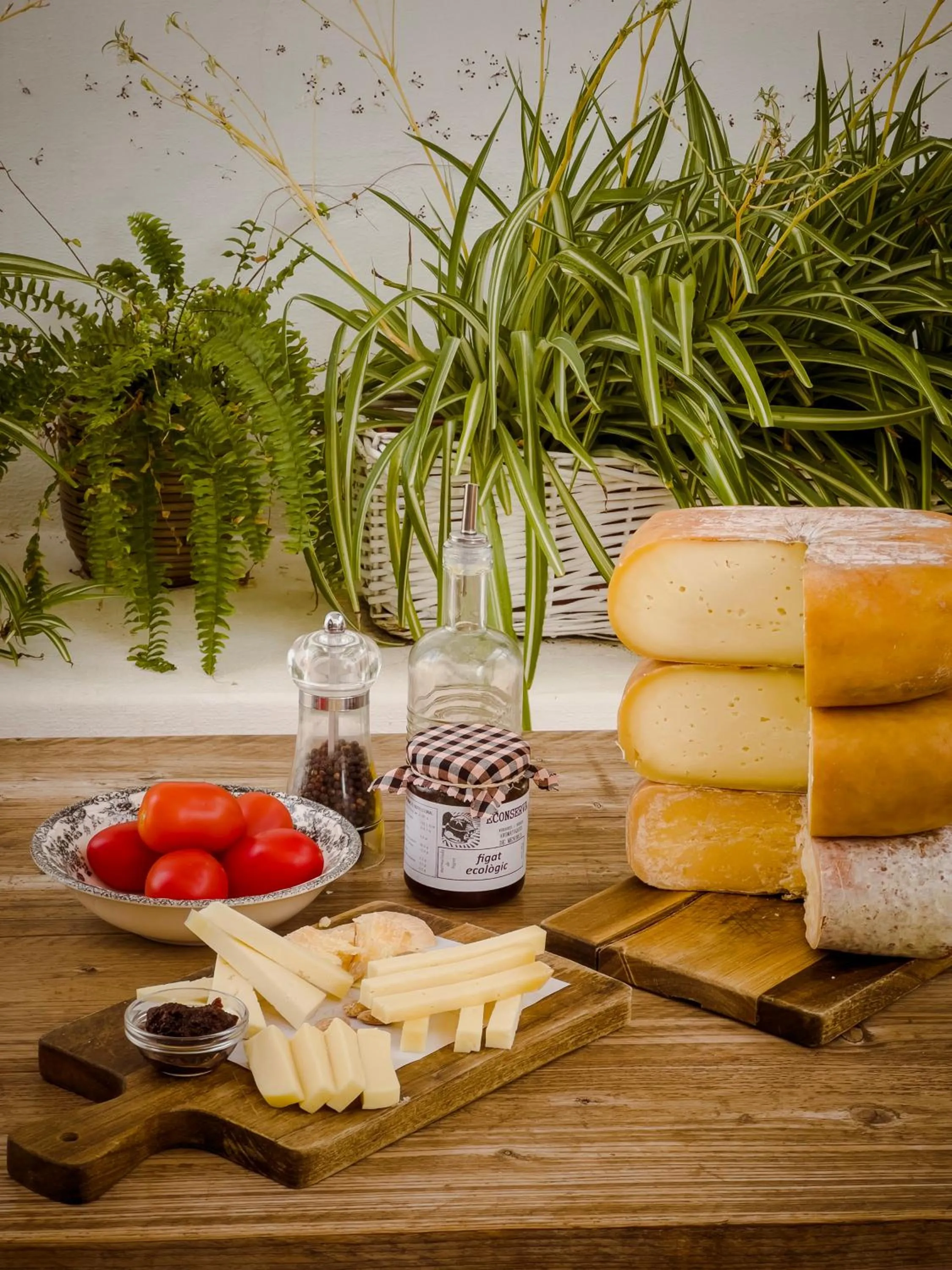 Food and drinks in Cristine Bedfor Mahon Boutique Hotel