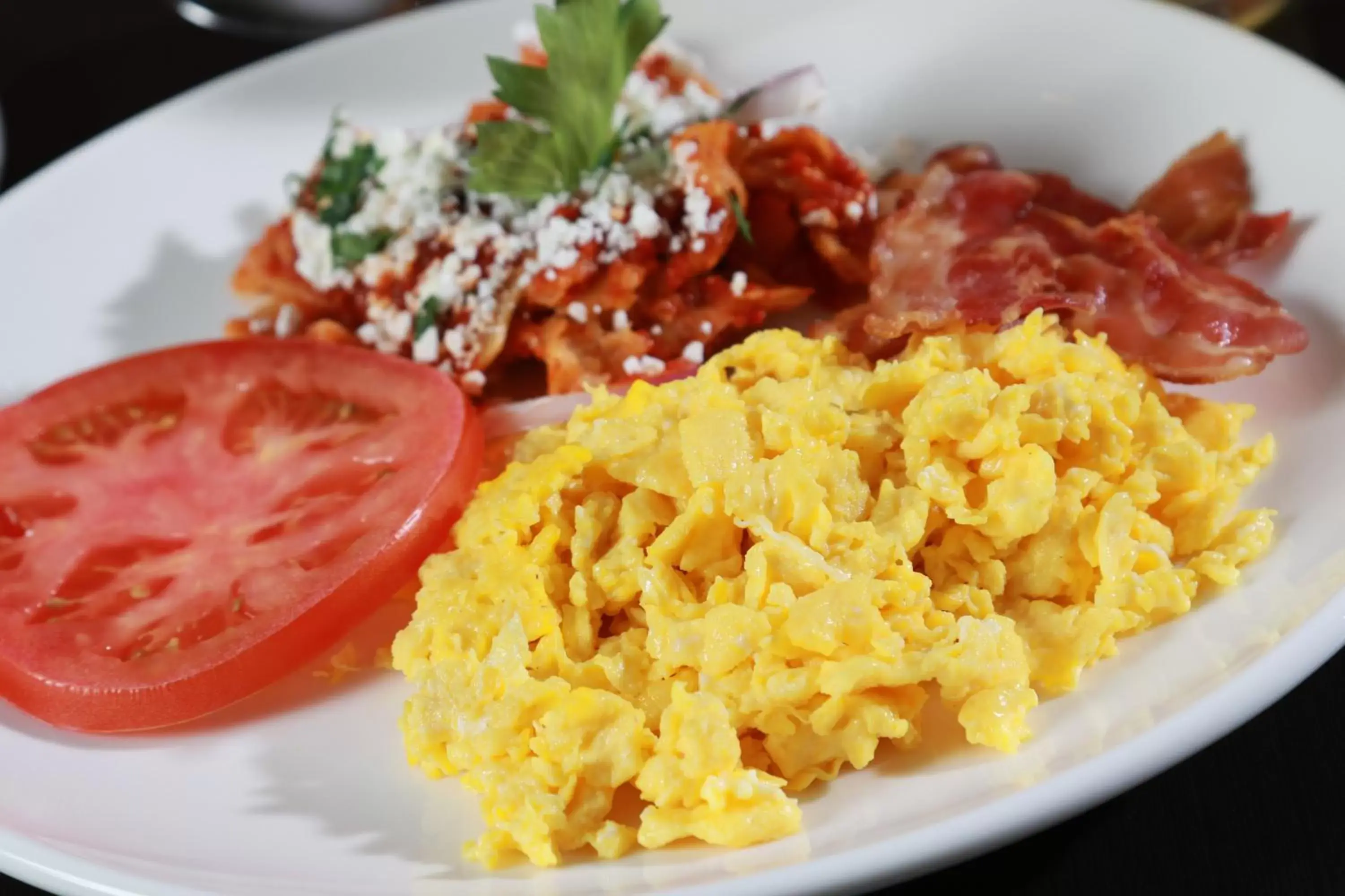 Restaurant/places to eat in Staybridge Suites Guadalajara Expo by IHG Restaurant/places to eat in Staybridge Suites Guadalajara Expo by IHG