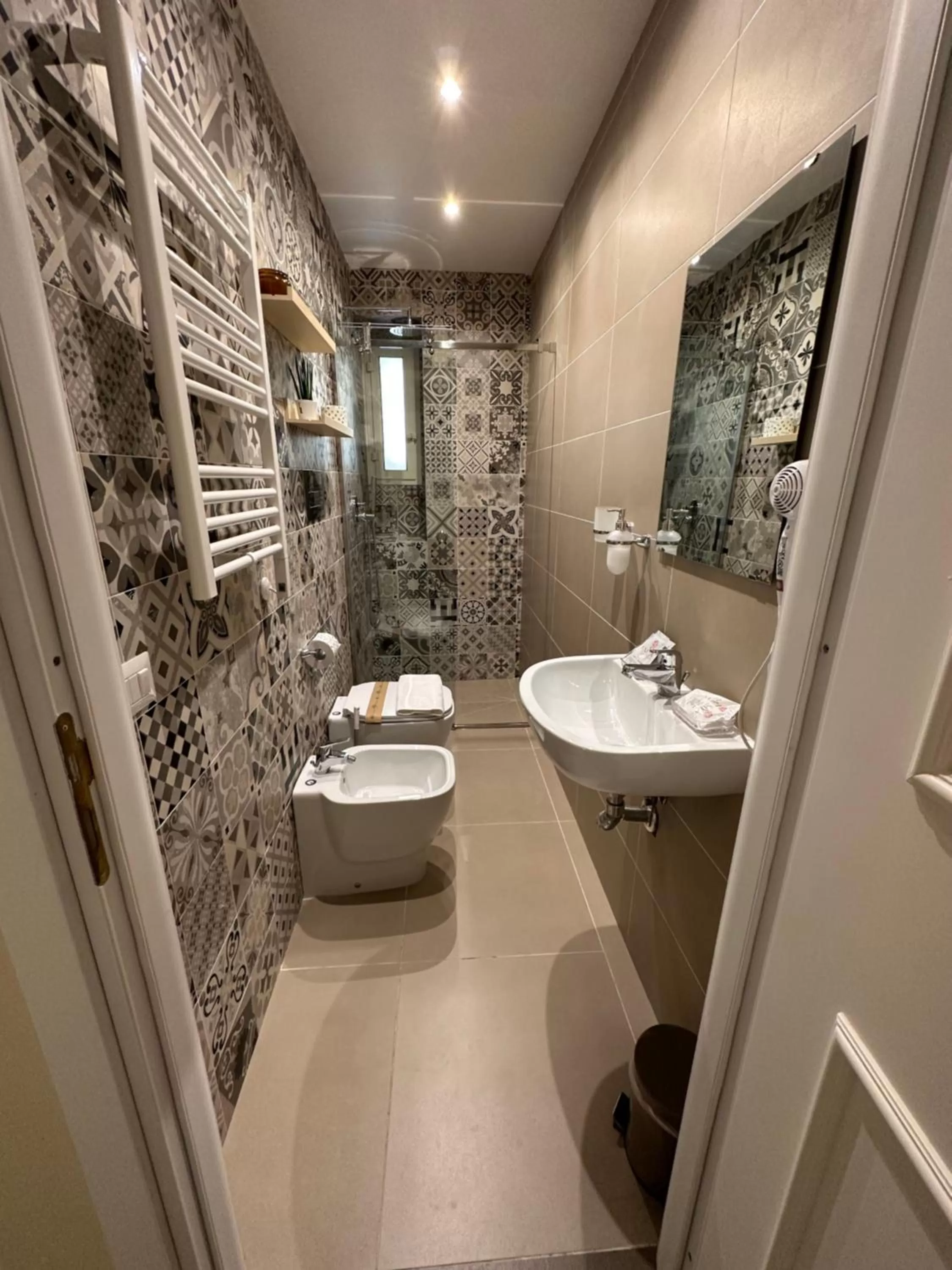 Shower, Bathroom in B&B Scarlatti 60