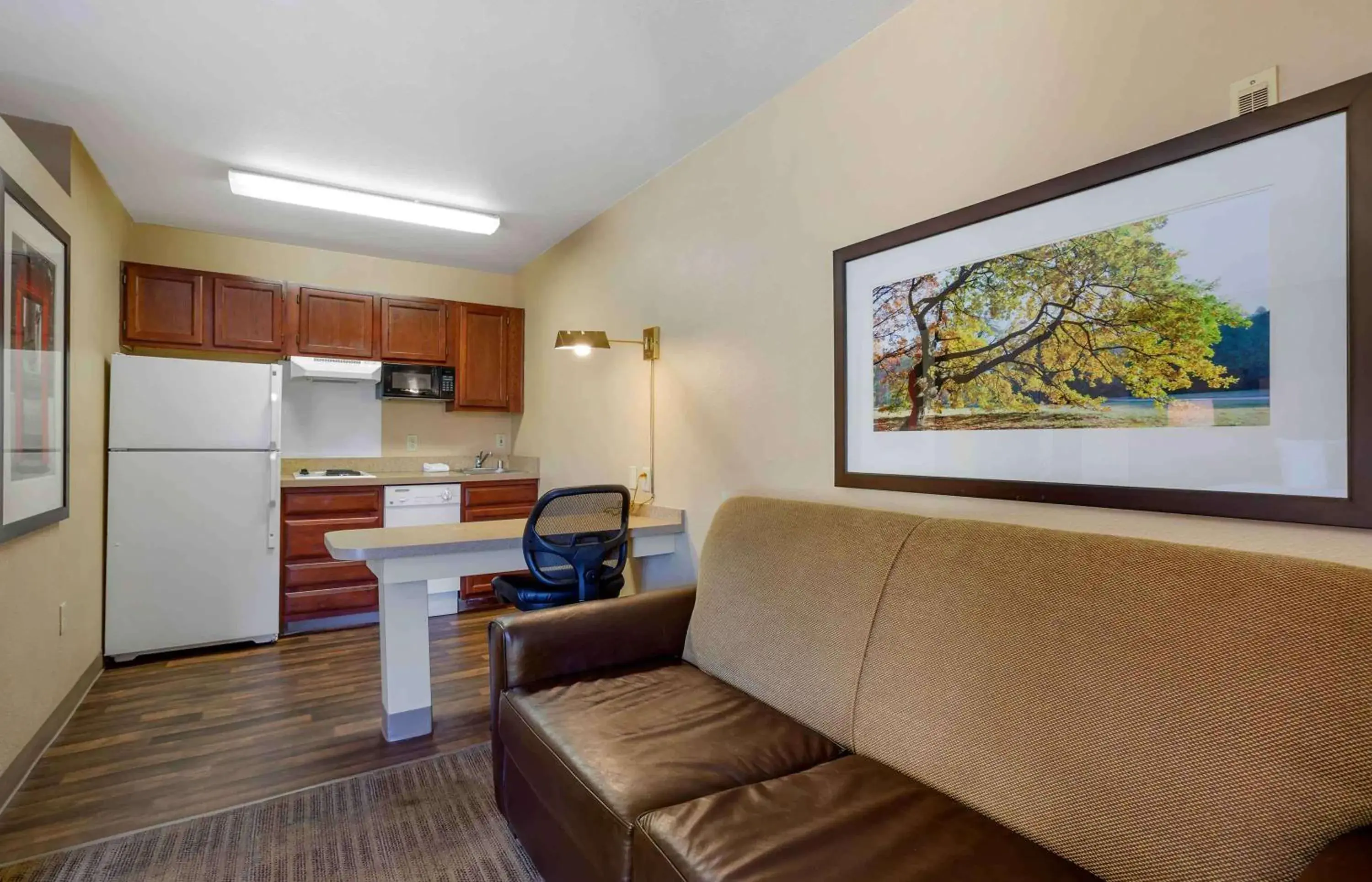 Bedroom, Seating Area in Extended Stay America Suites - Phoenix - Chandler - E Chandler Blvd