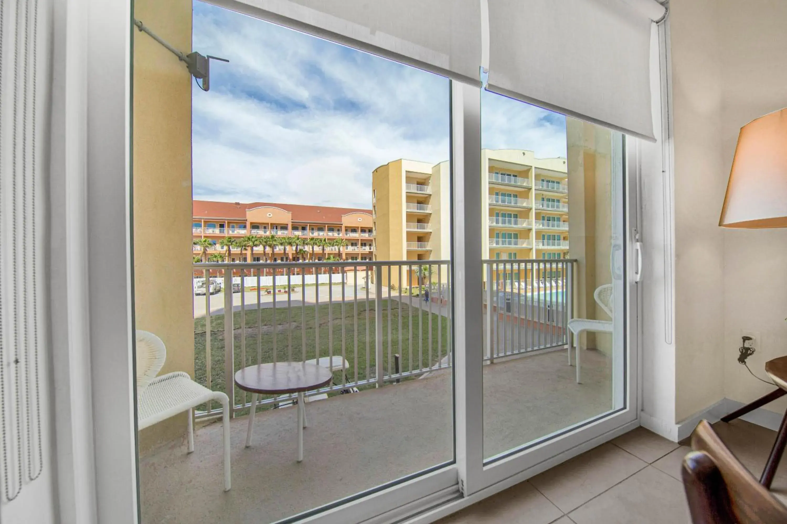 Balcony/Terrace in Peninsula Island Resort & Spa