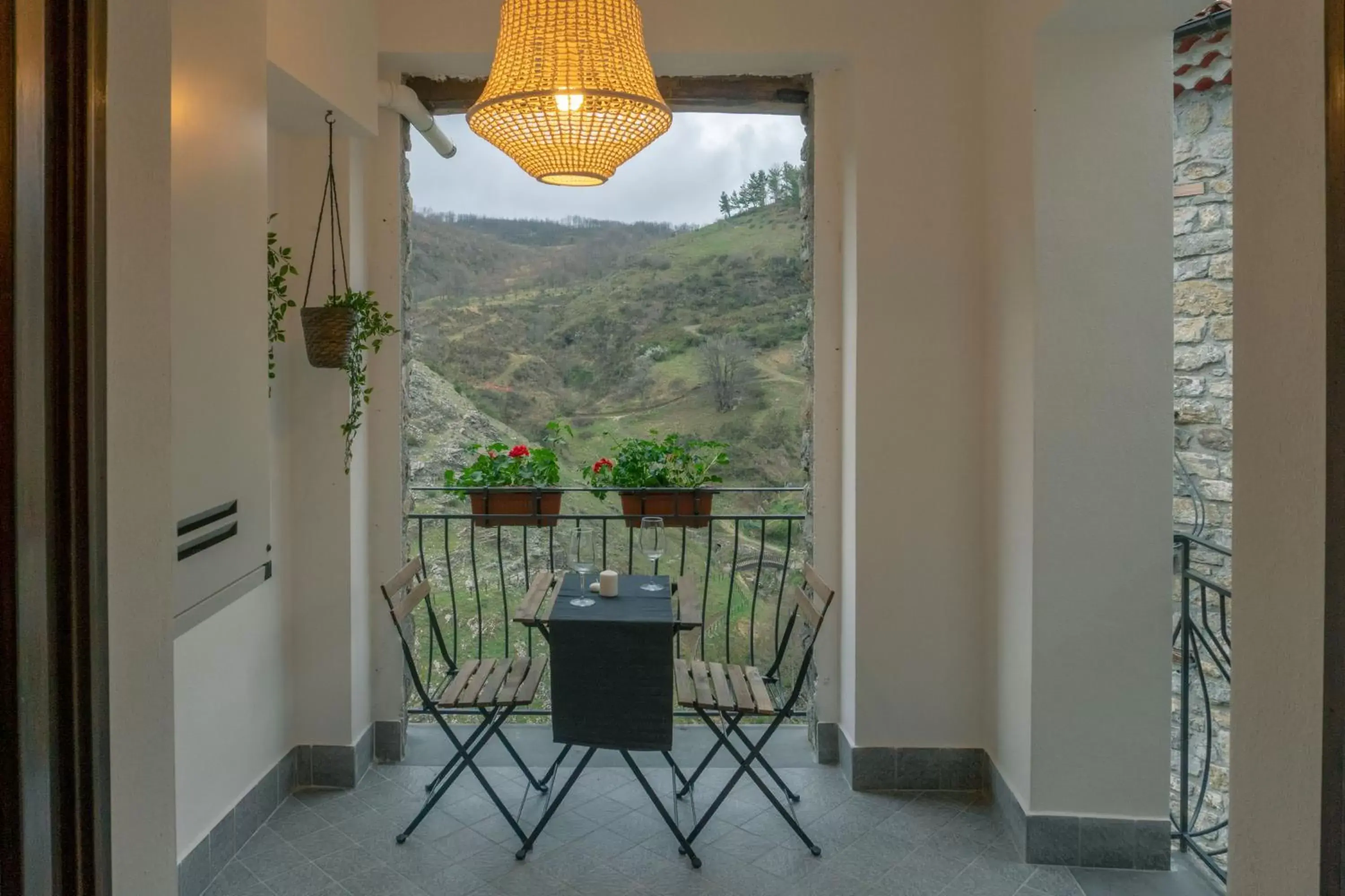 Balcony/Terrace, Mountain View in Guarda Che Luna