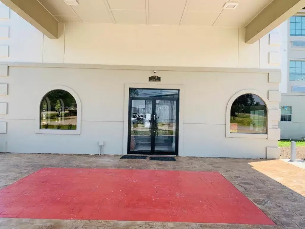 Facade/entrance in Garden Suites