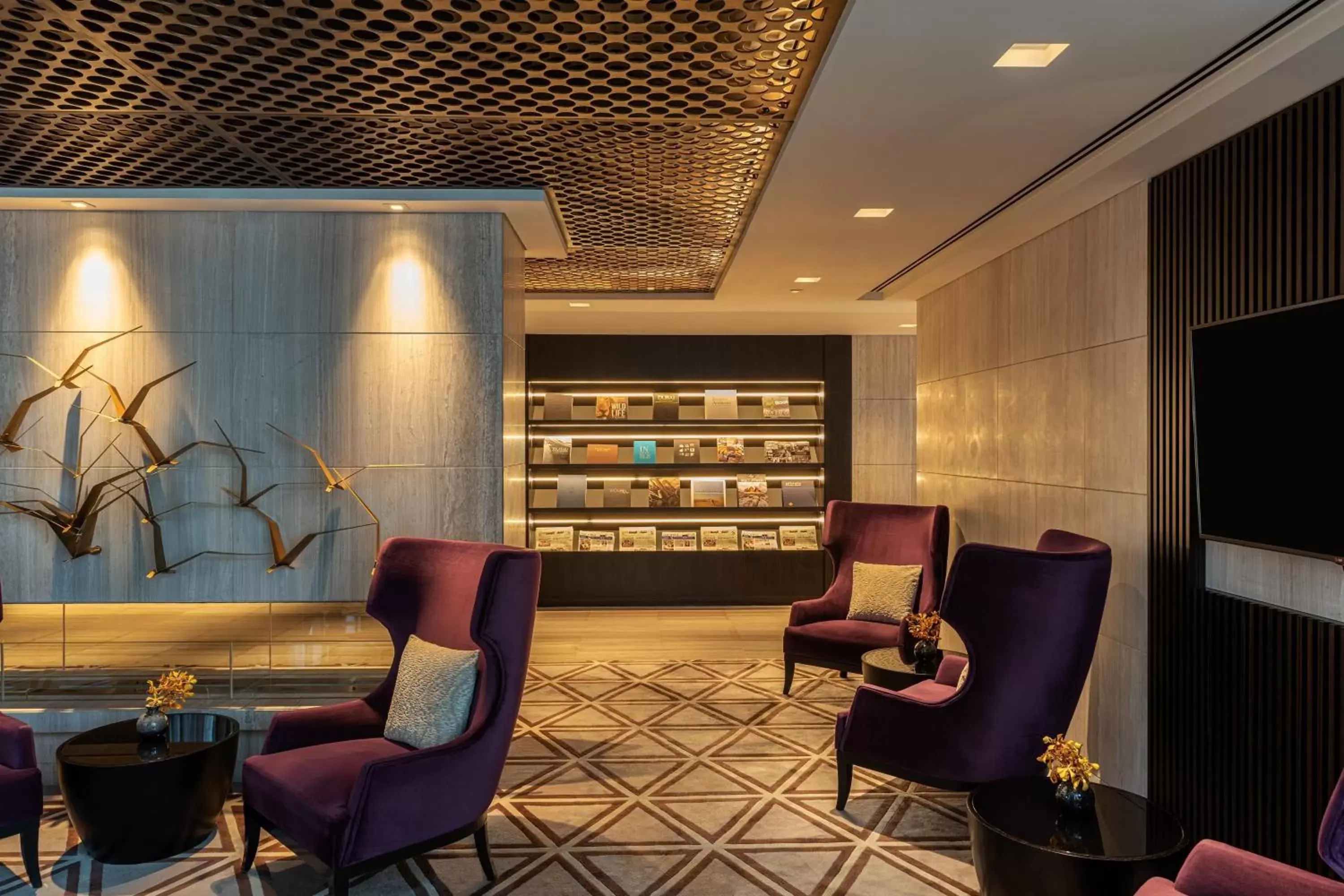 Lounge or bar, Seating Area in Sheraton Grand Hotel, Dubai