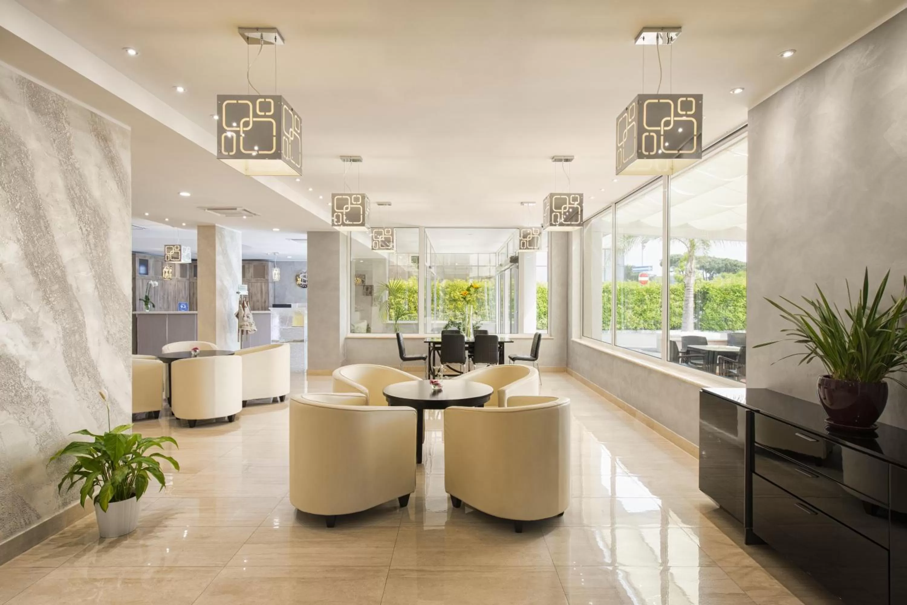 Communal lounge/ TV room in Simon Hotel