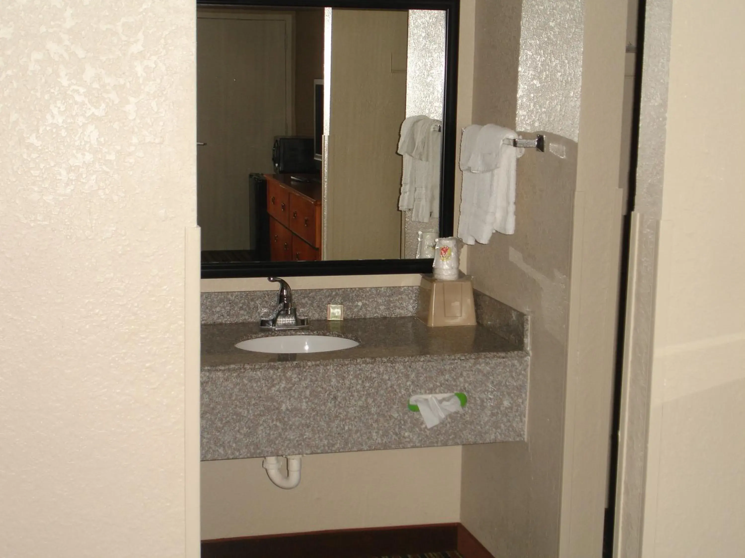 Bathroom in Super 8 by Wyndham Chattanooga/East Ridge