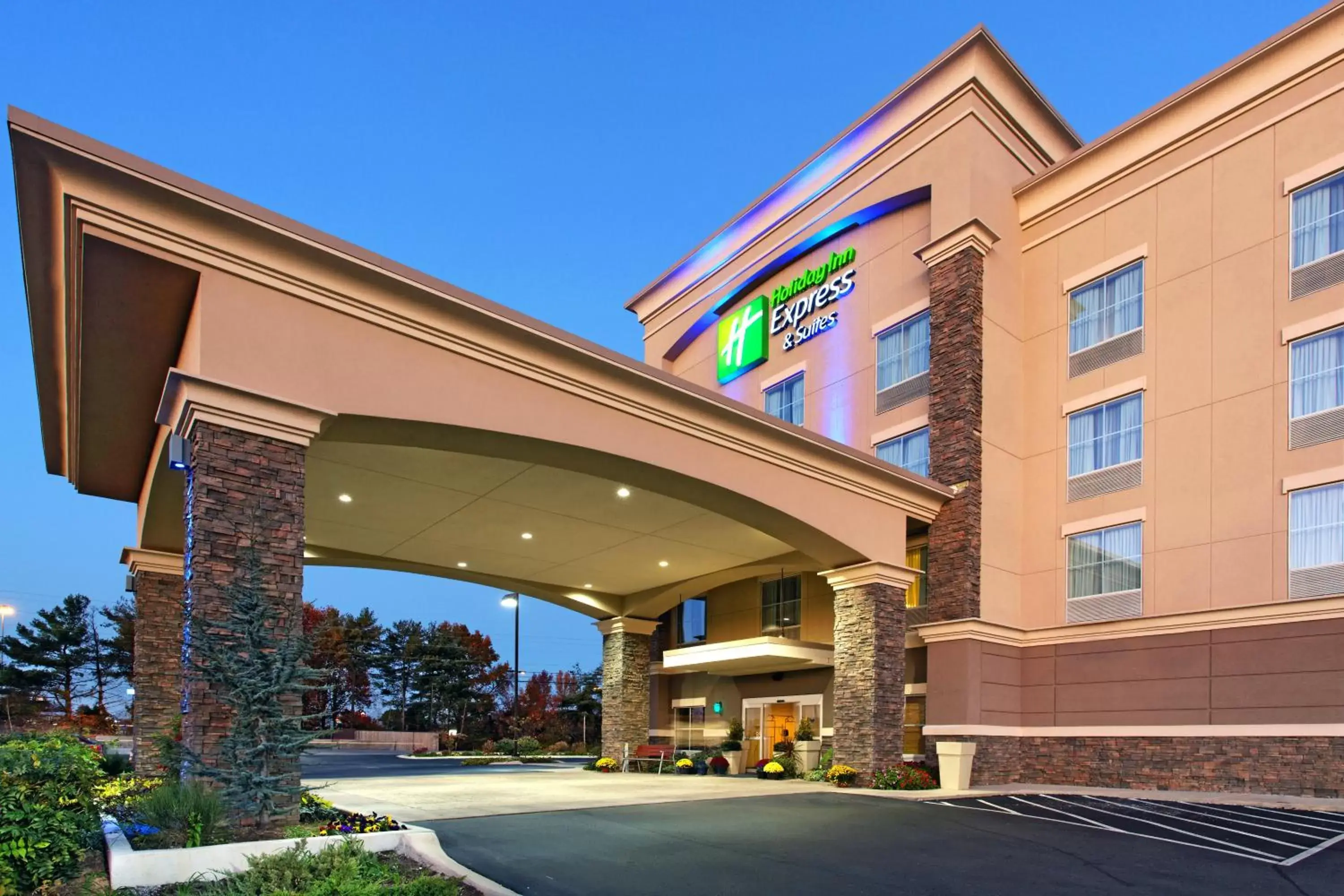 Property Building in Holiday Inn Express & Suites Cookeville, an IHG Hotel