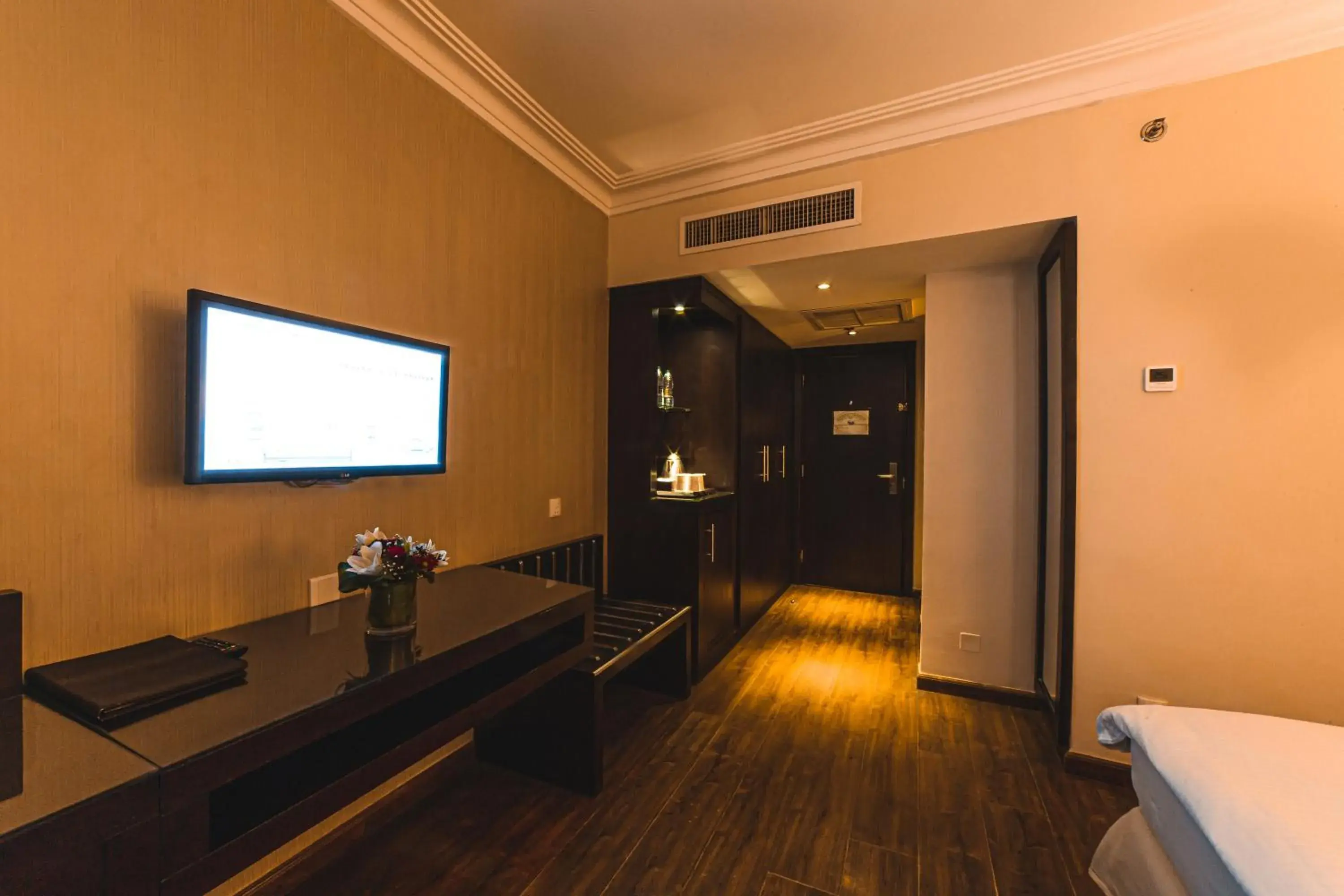 Photo of the whole room, TV/Entertainment Center in Oryx Aqaba