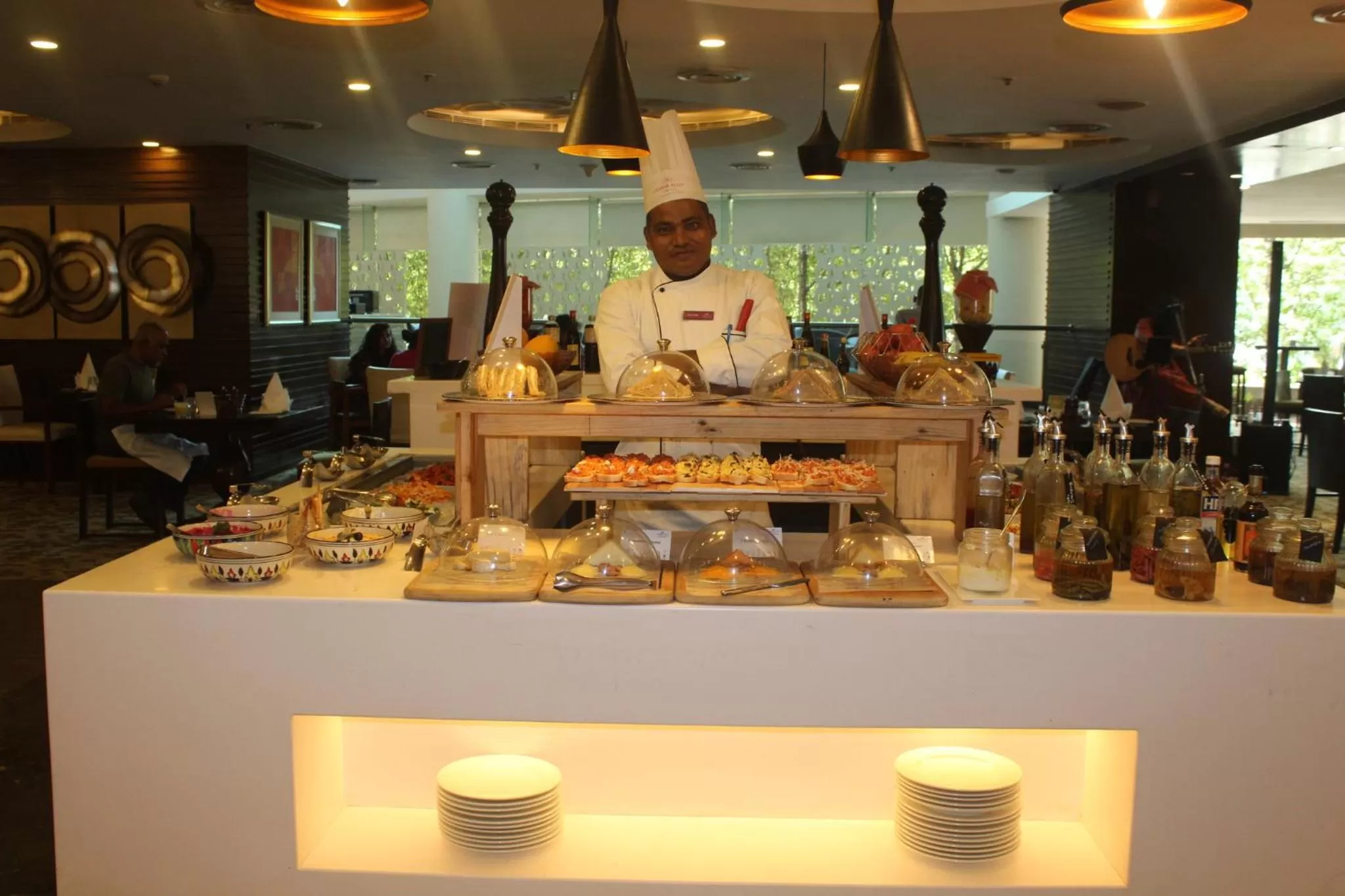 Restaurant/places to eat in Crowne Plaza Ahmedabad City Centre by IHG