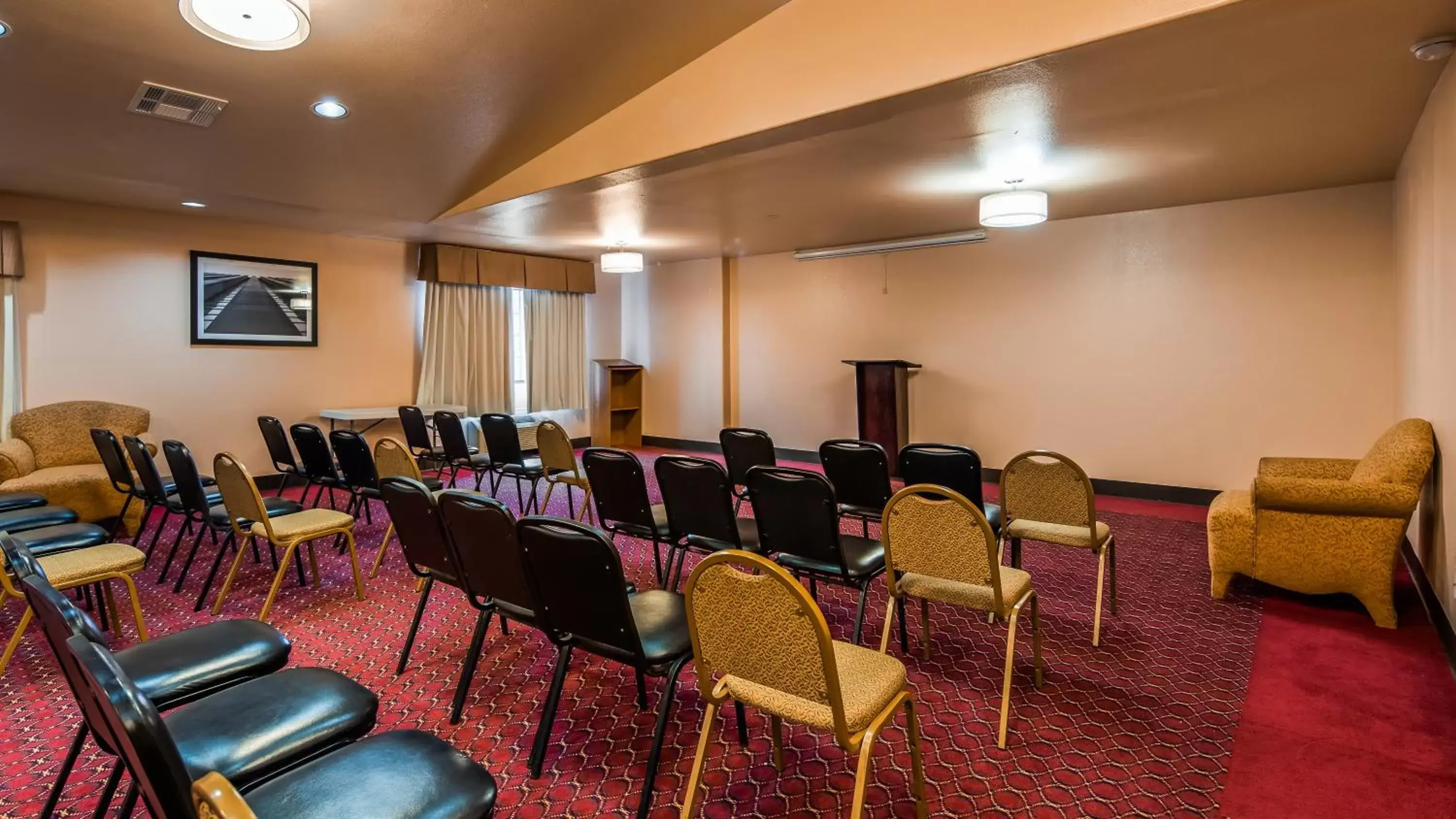 Meeting/conference room in Best Western Plus The Woodlands