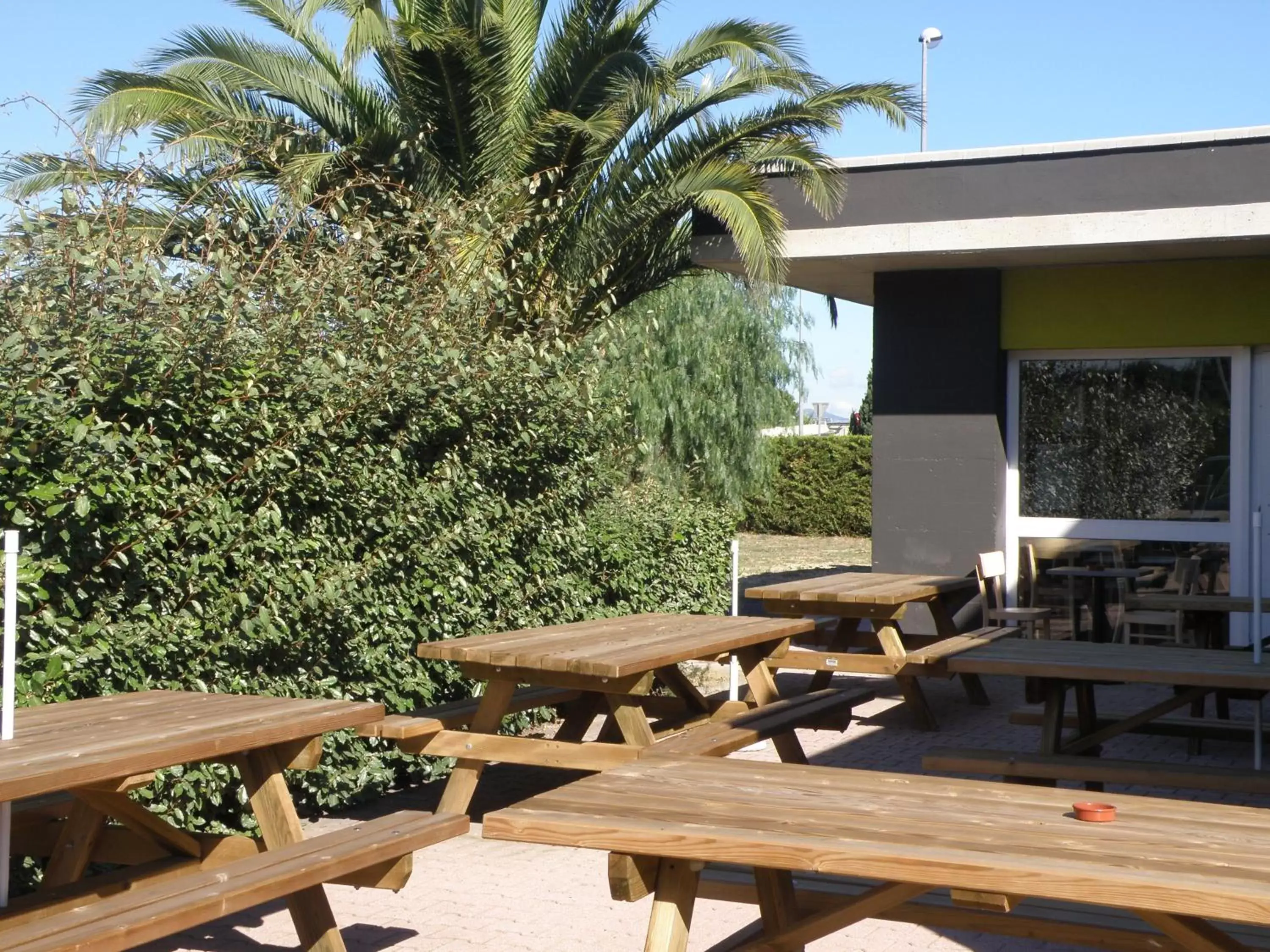 Patio in B&B HOTEL PERPIGNAN Nord Aéroport