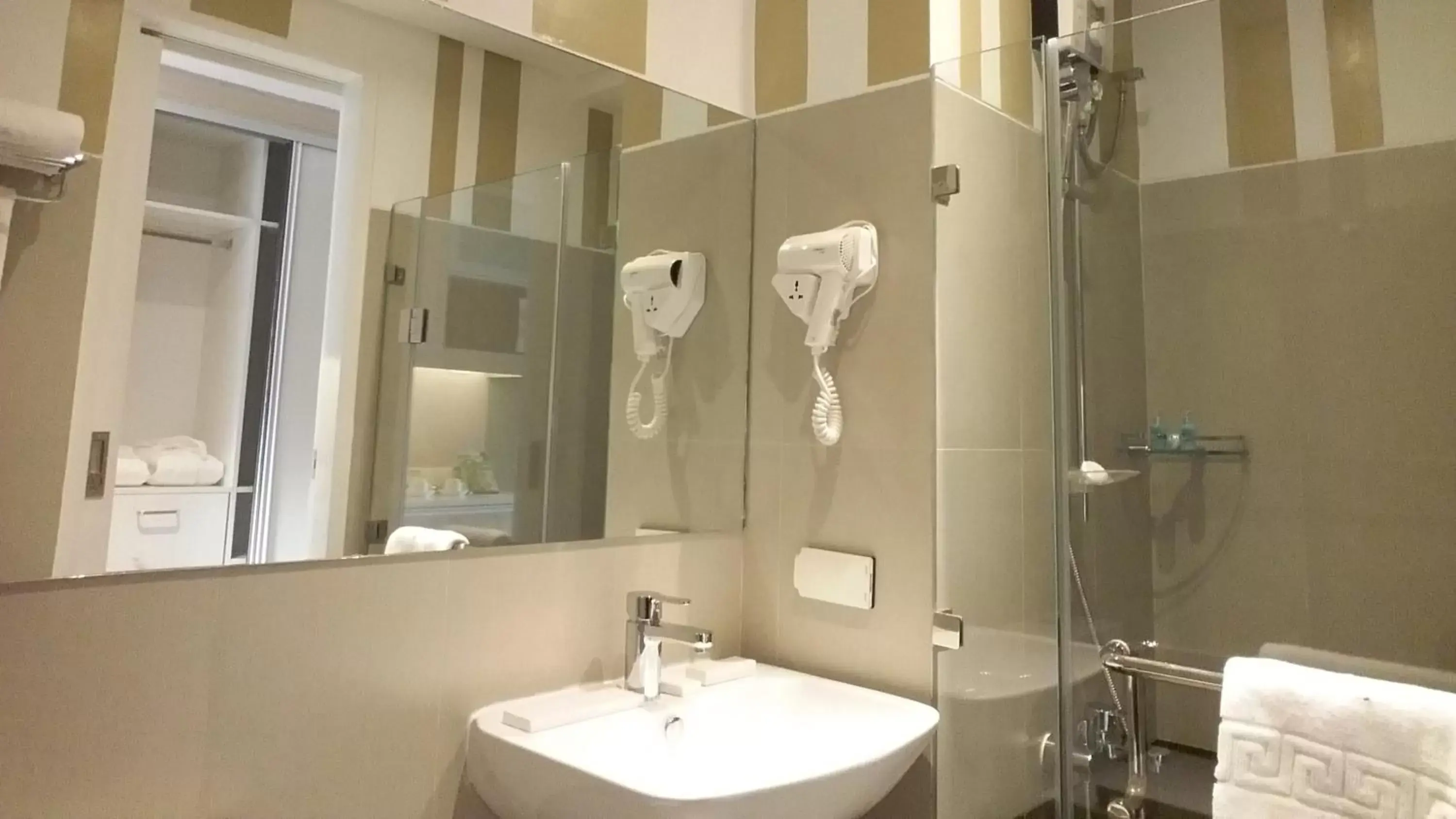 Shower, Bathroom in Hotel 101 - Manila