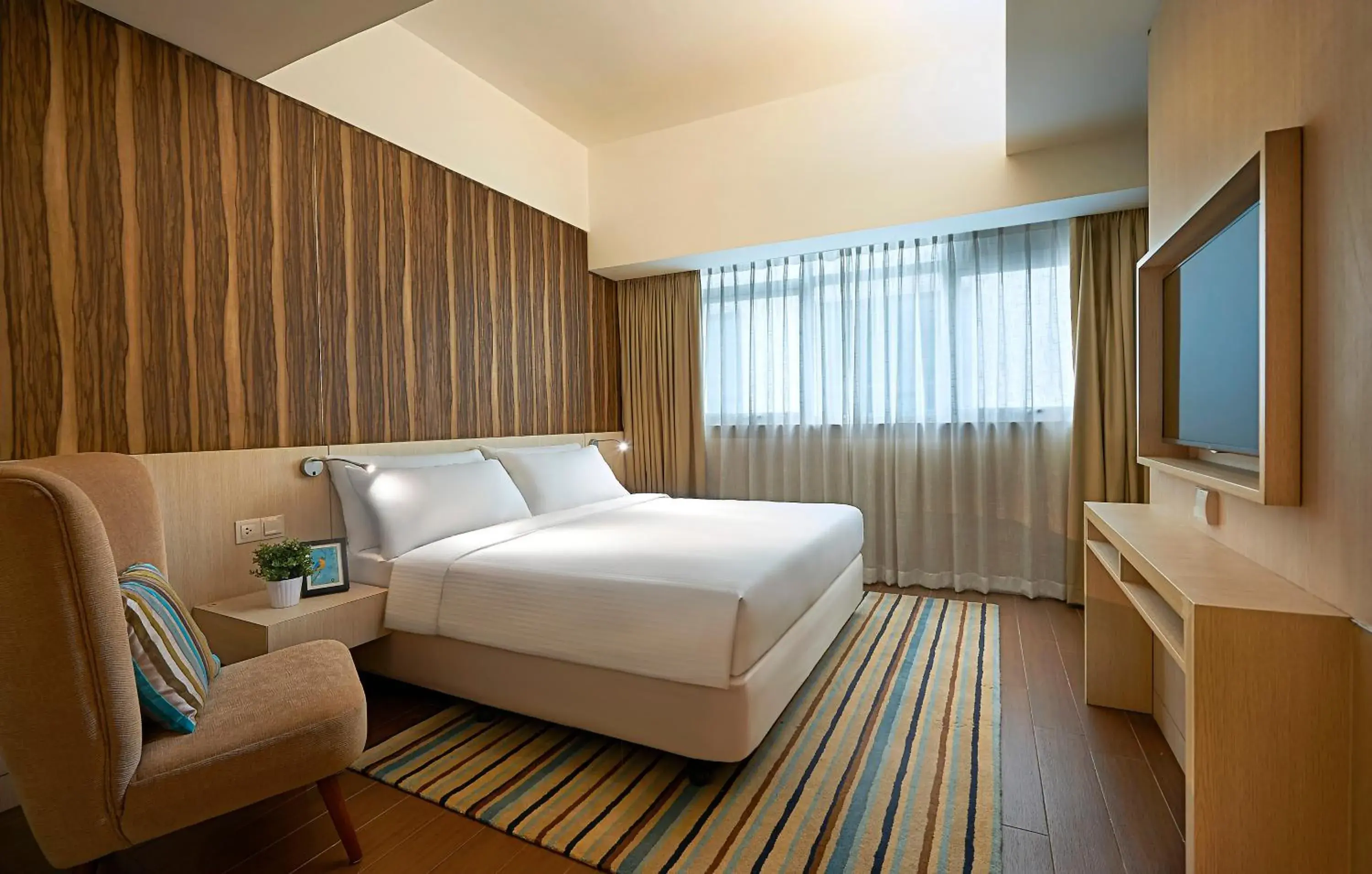 Day, Bed in Oasia Suites Kuala Lumpur by Far East Hospitality