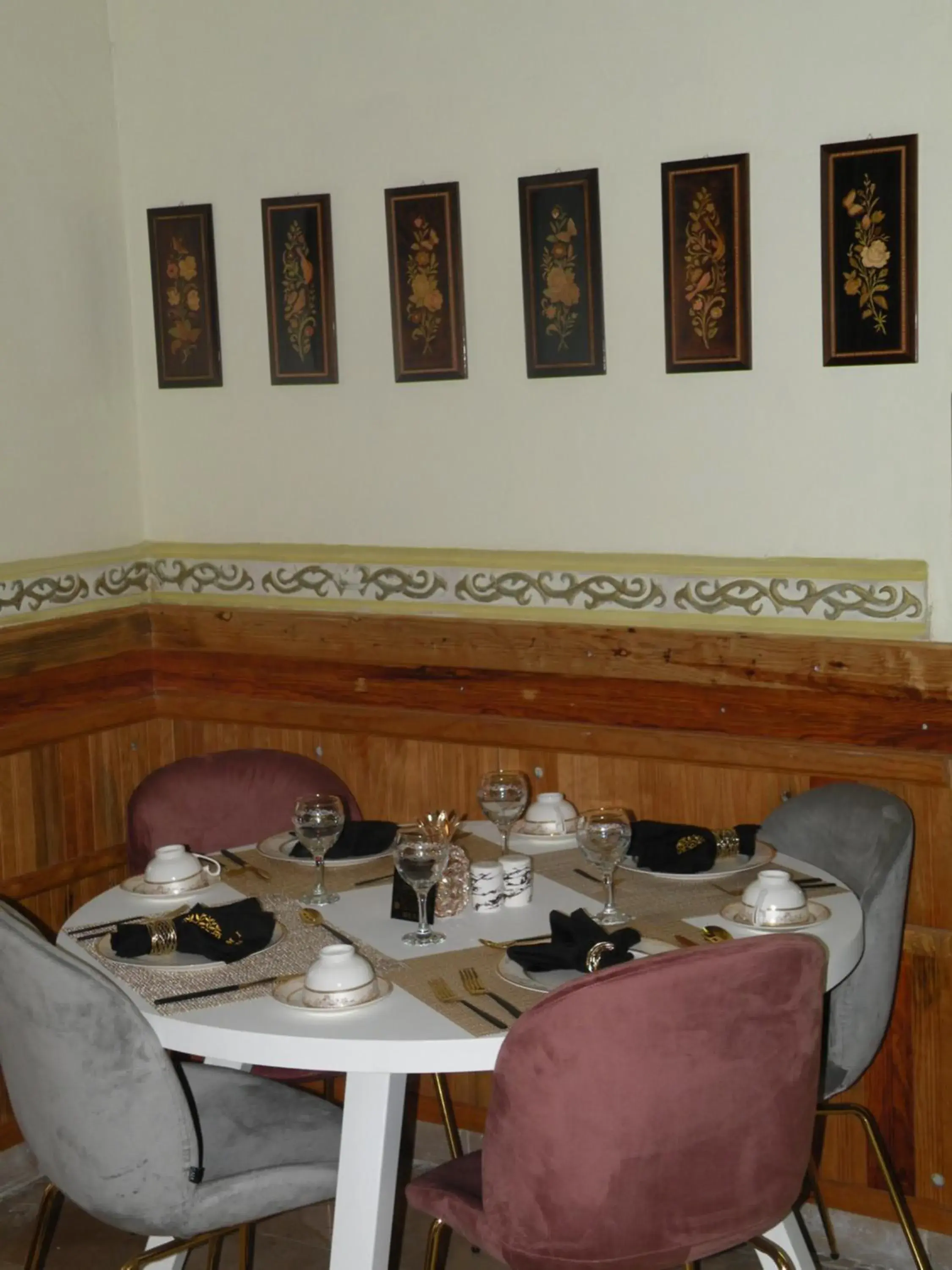 Restaurant/Places to Eat in Small Luxury Hotel Azcami