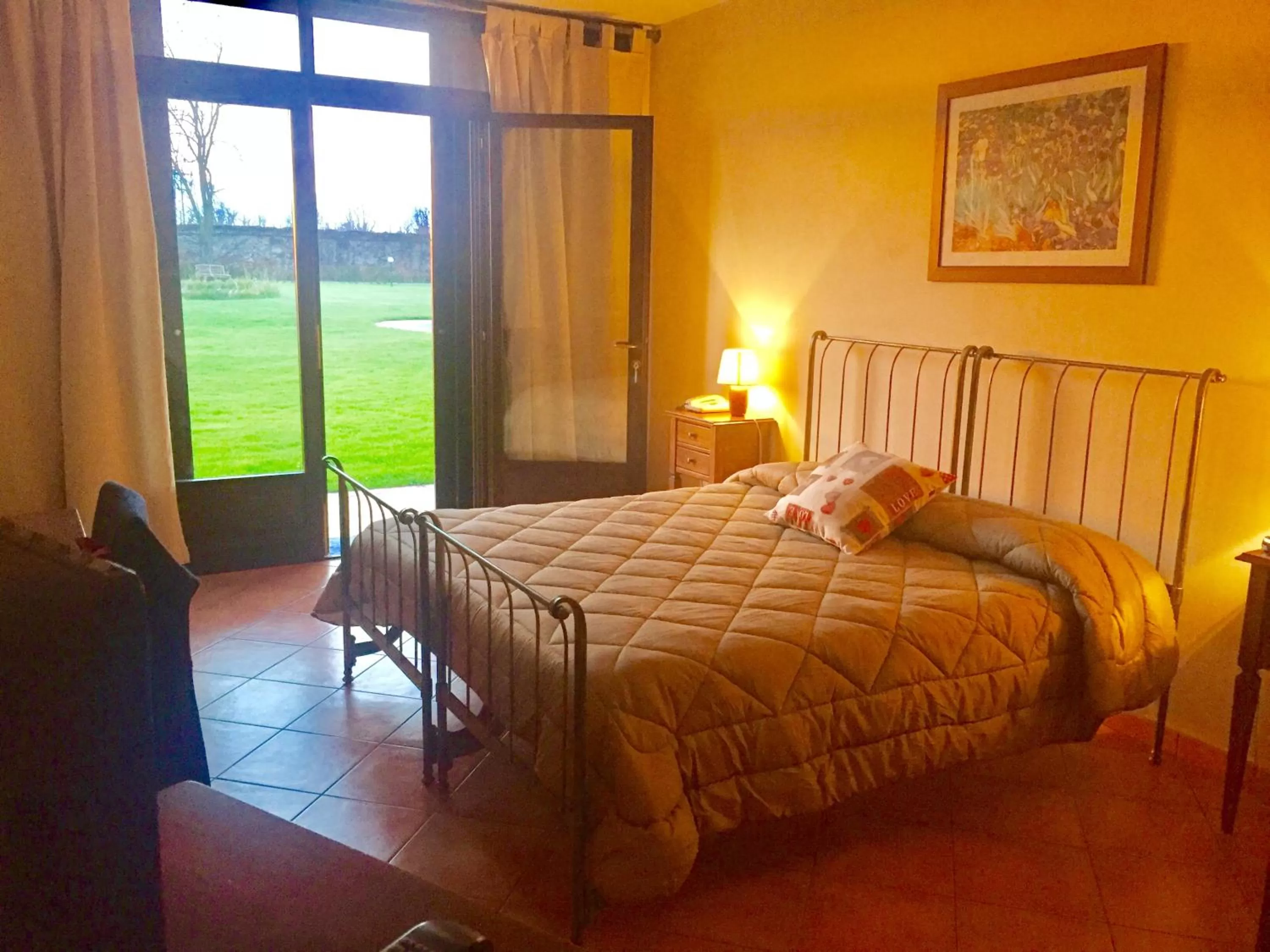 Bed in Albergo Cosmera