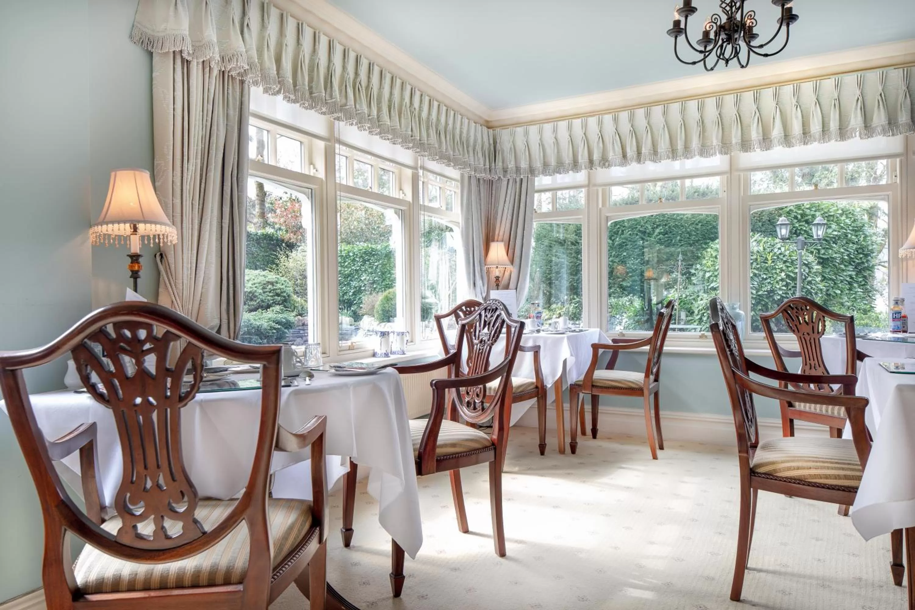 Restaurant/places to eat in Storrs Gate House