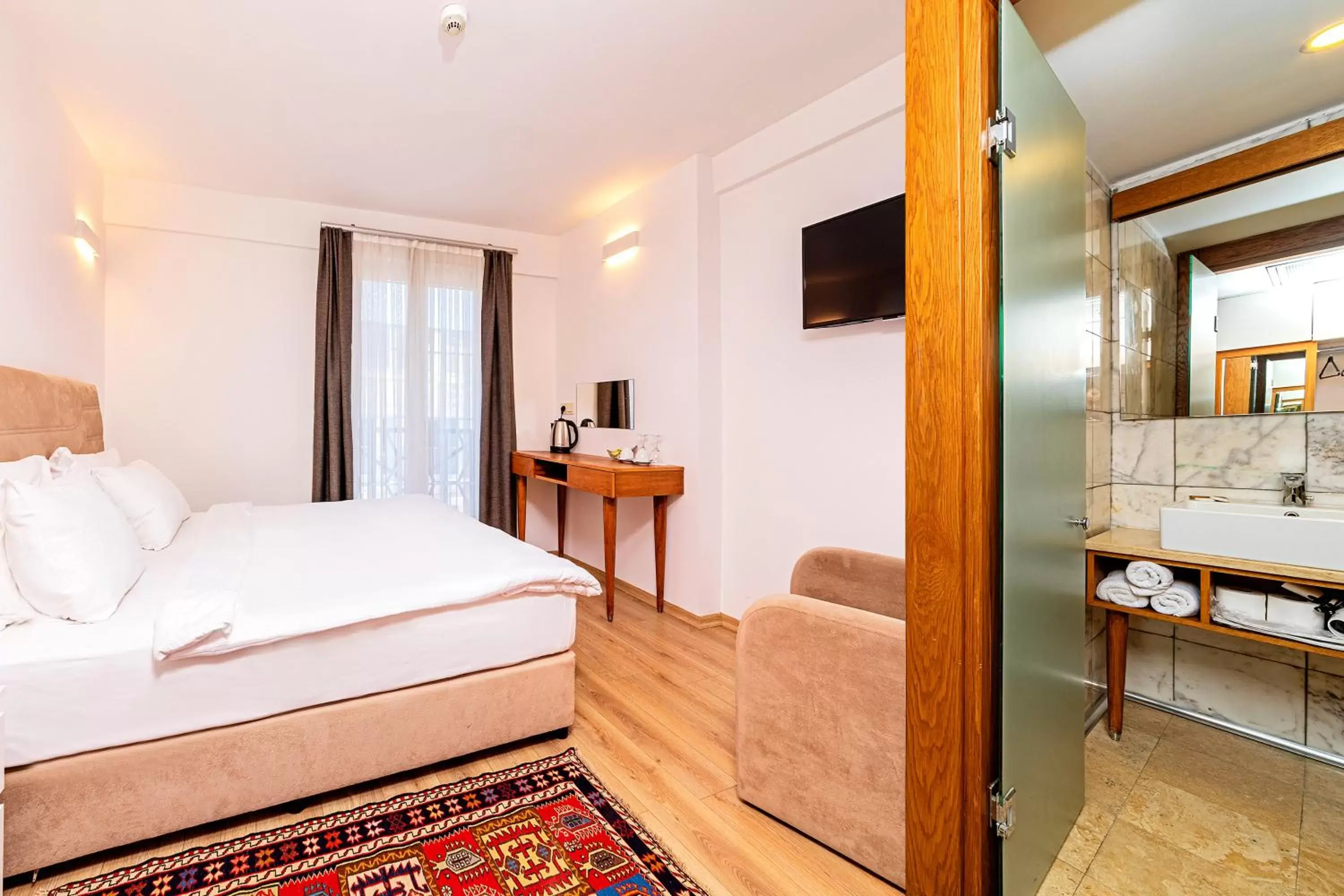 Bed in Neda Hotel Istanbul
