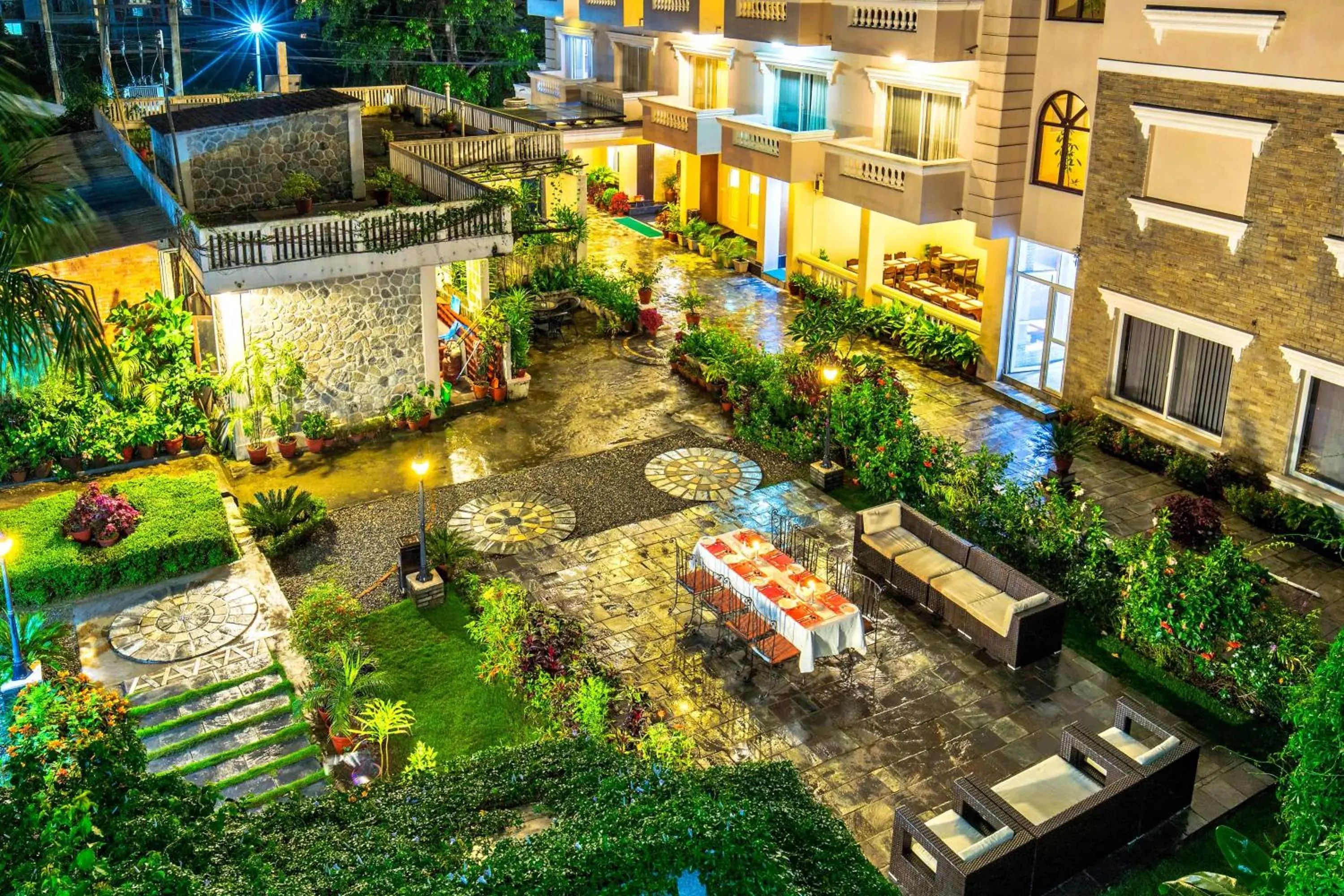 Garden, Bird's-eye View in Da Yatra Courtyard Hotel Garden, Bird's-eye View in Da Yatra Courtyard Hotel