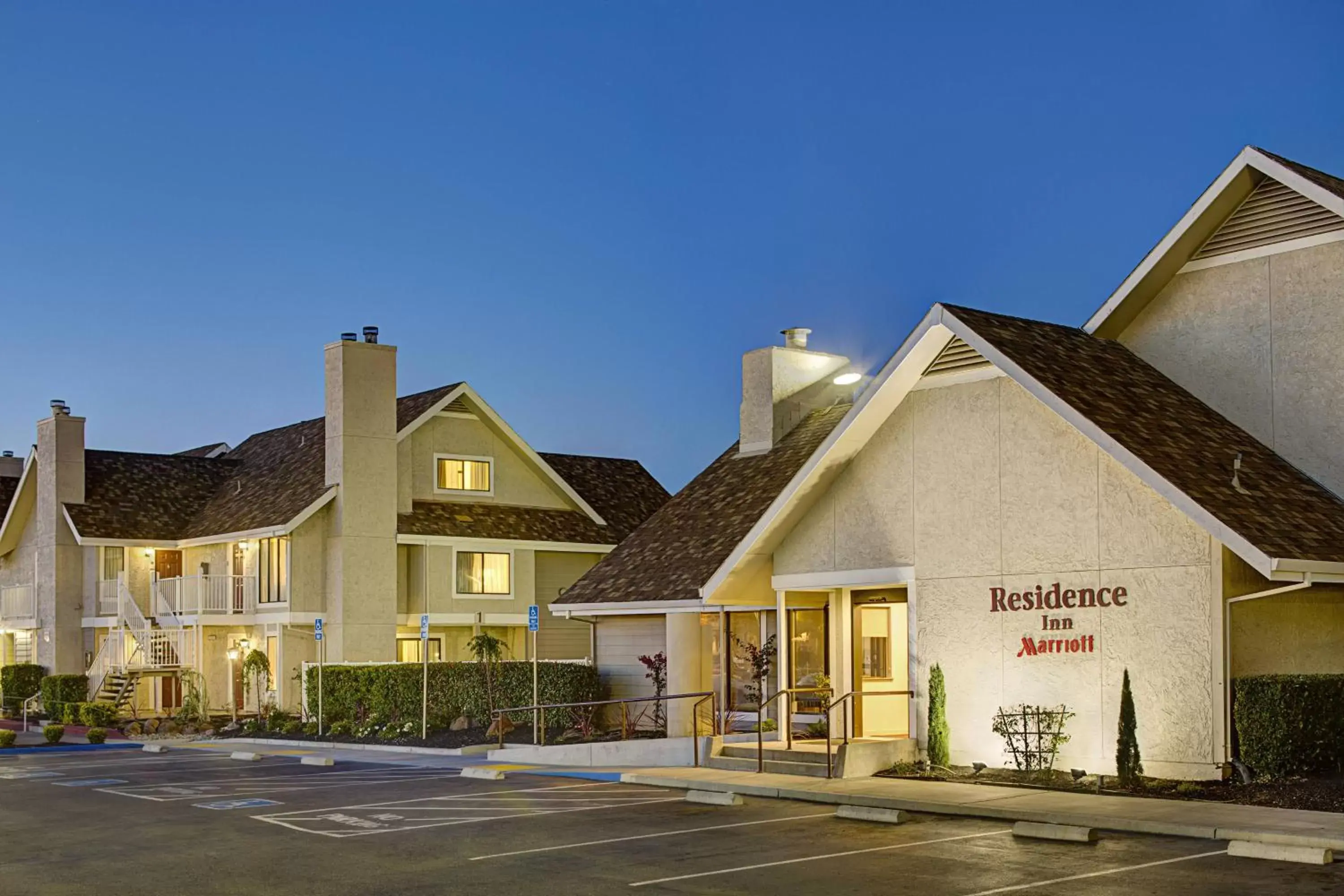 Property Building in Residence Inn Sacramento Cal Expo