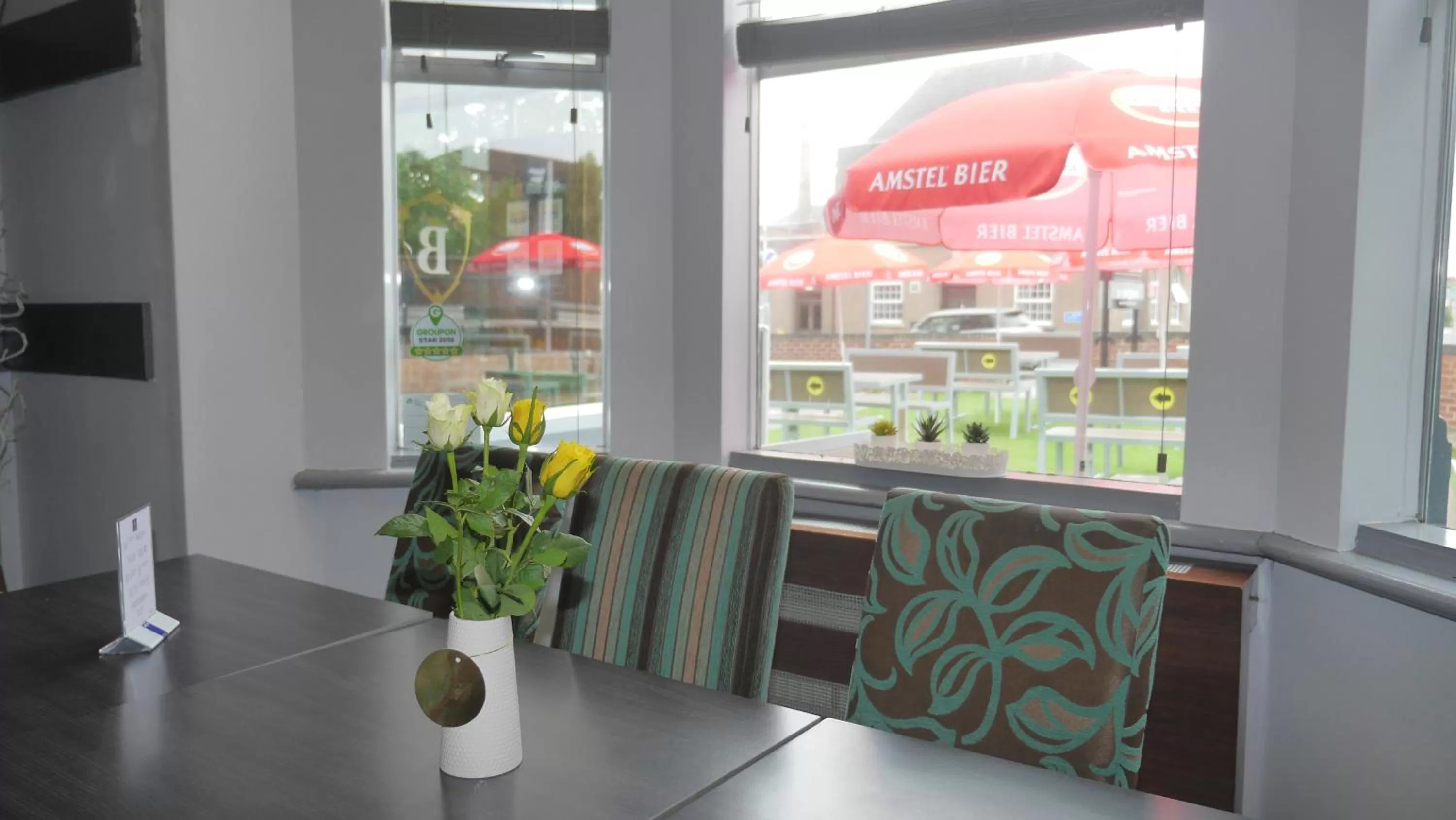 Food and drinks in Bennetts Hotel