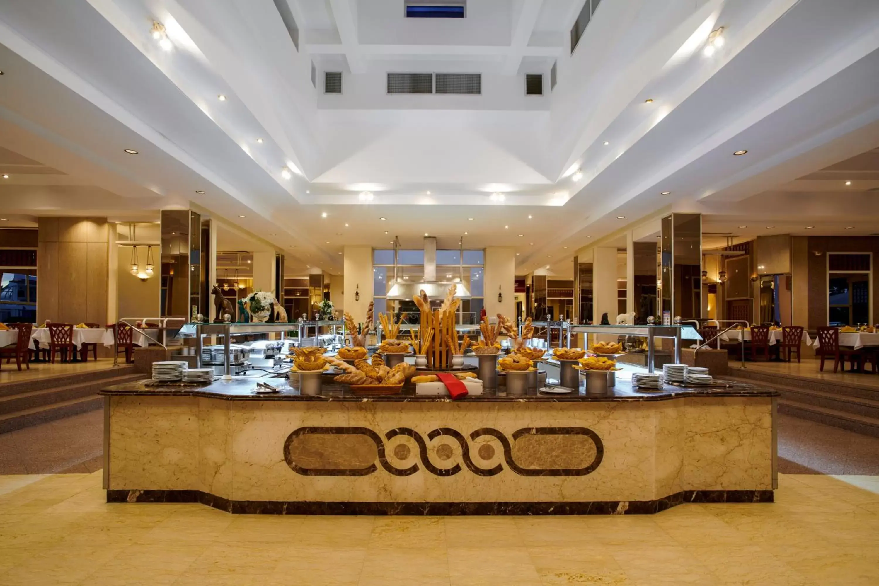 Restaurant/places to eat in Maritim Jolie Ville Resort & Casino