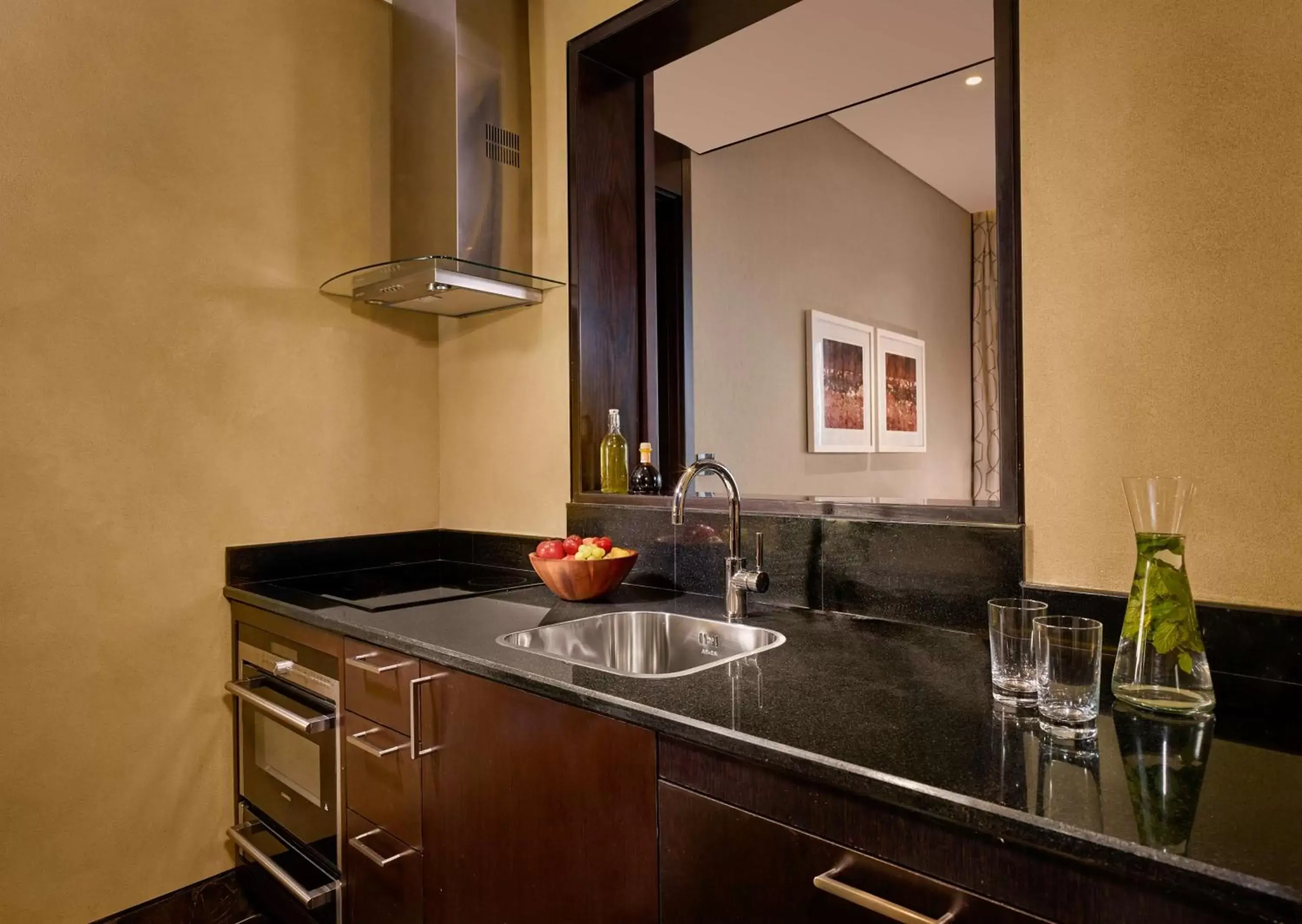 Bedroom, Kitchen/Kitchenette in Grand Hyatt Abu Dhabi Hotel & Residences Emirates Pearl